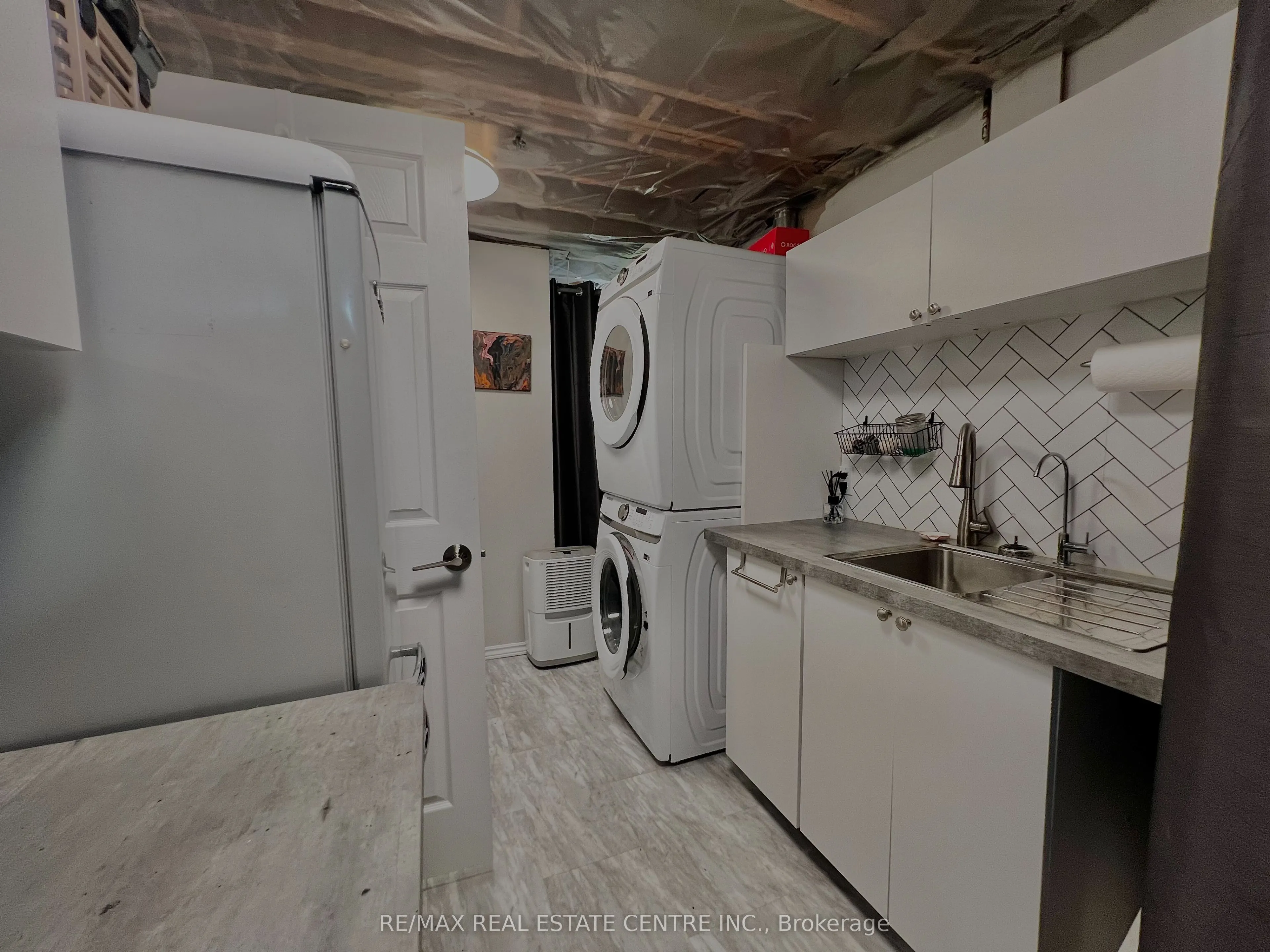 504 Pineview Gardens