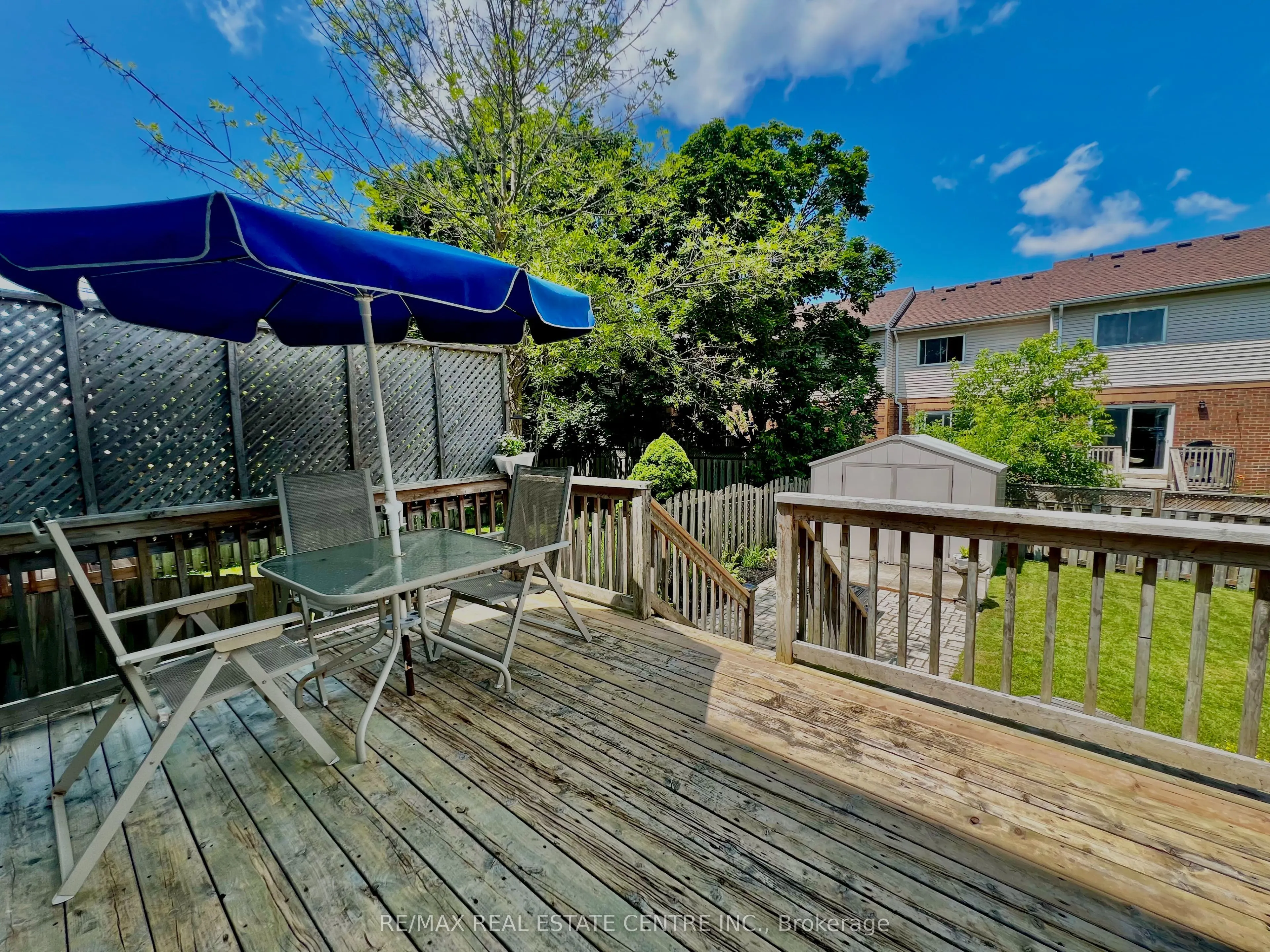 504 Pineview Gardens