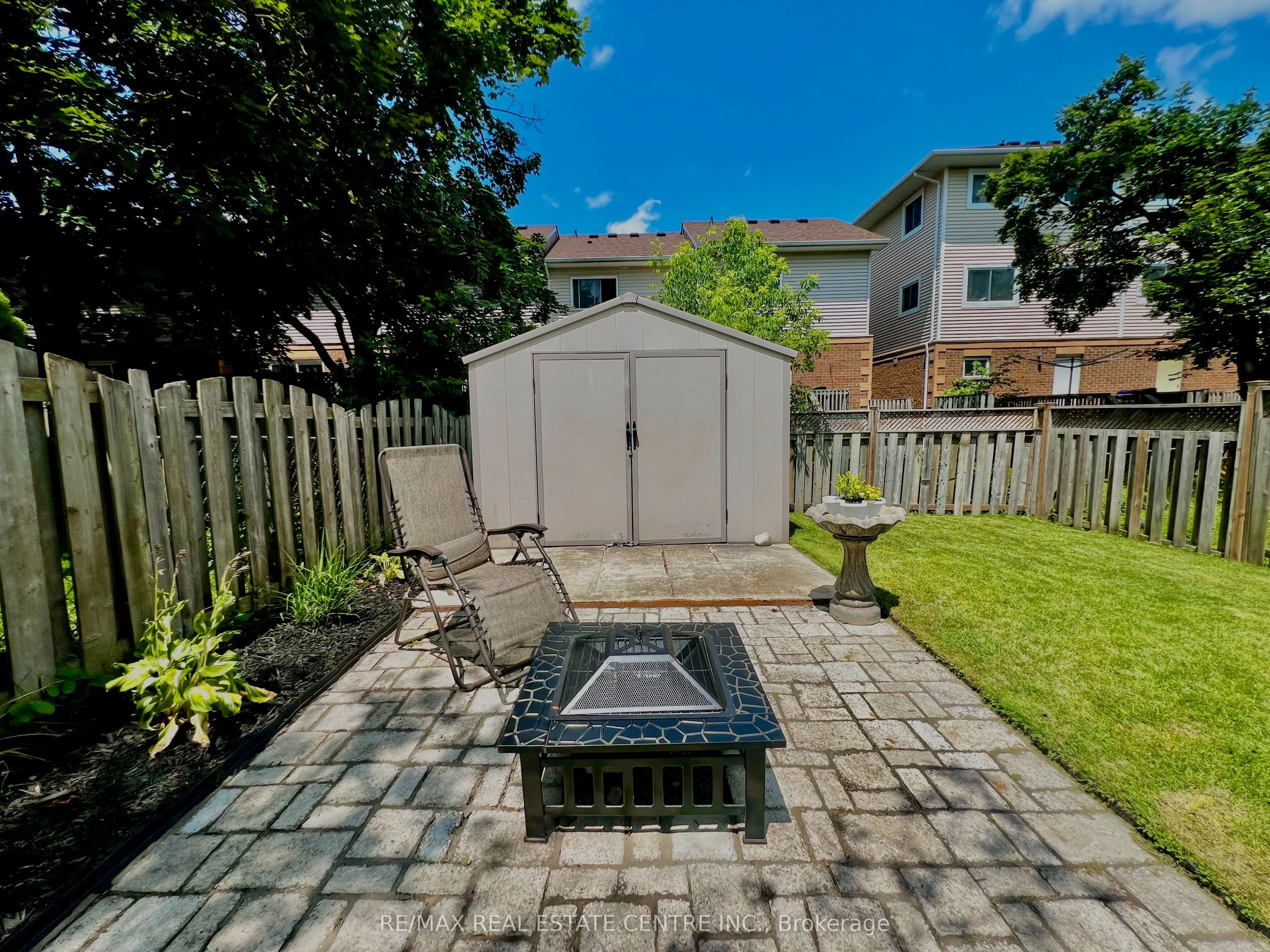 504 Pineview Gardens