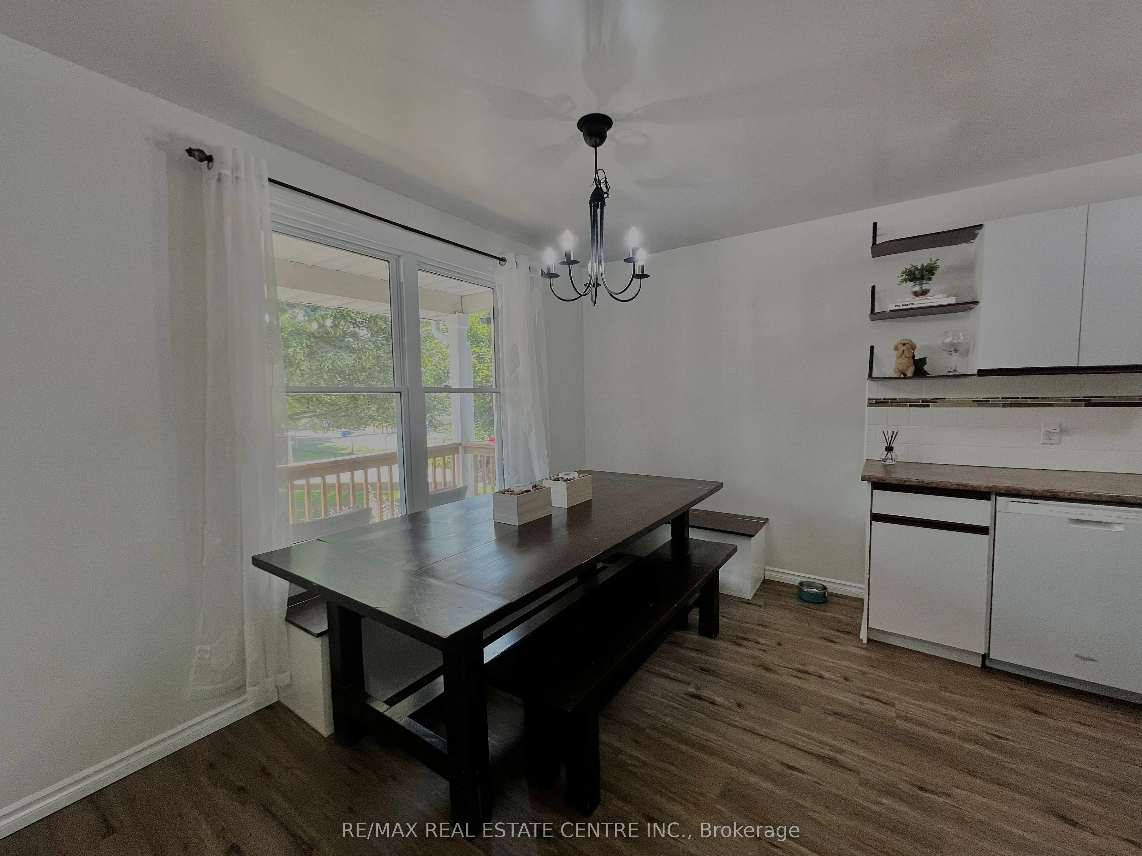 504 Pineview Gardens