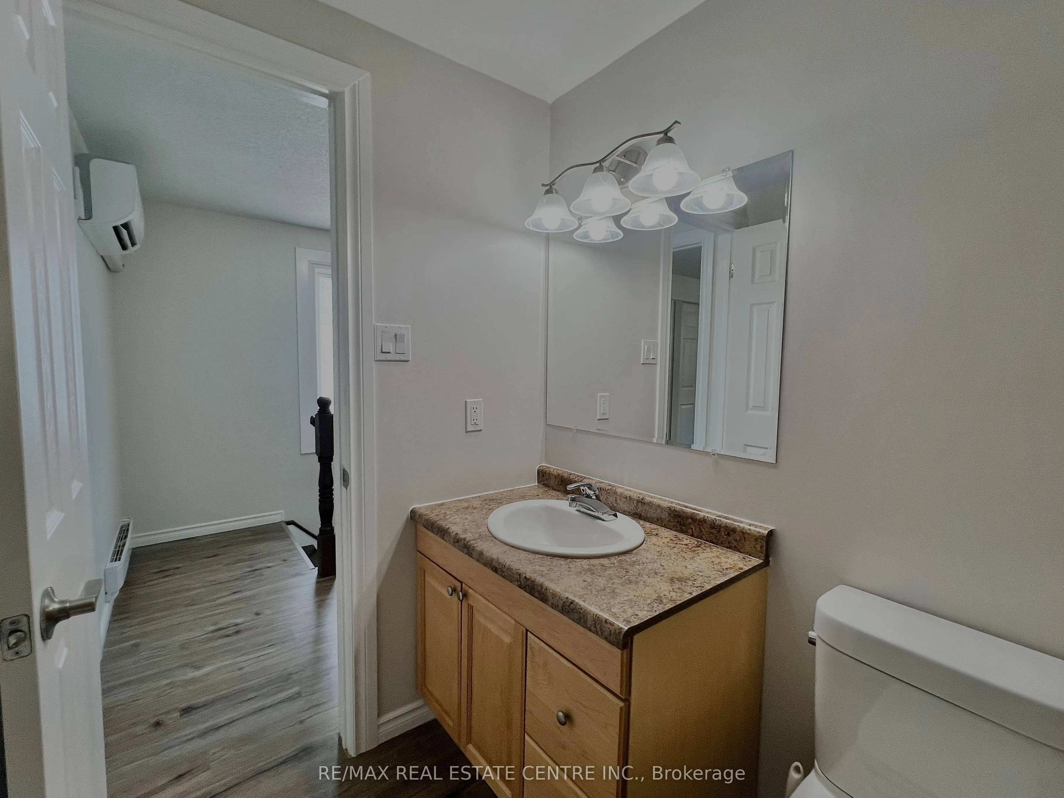 504 Pineview Gardens
