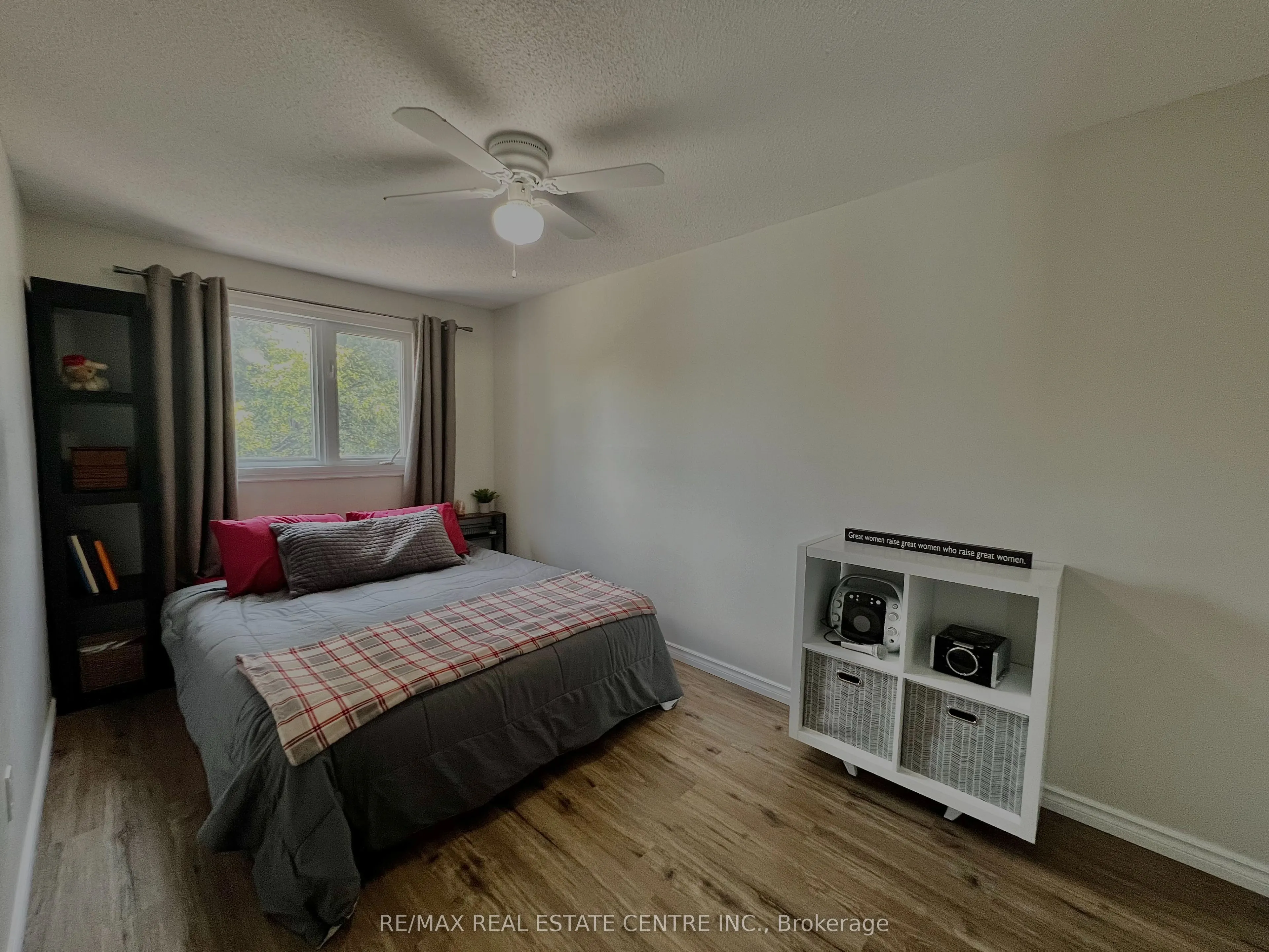 504 Pineview Gardens