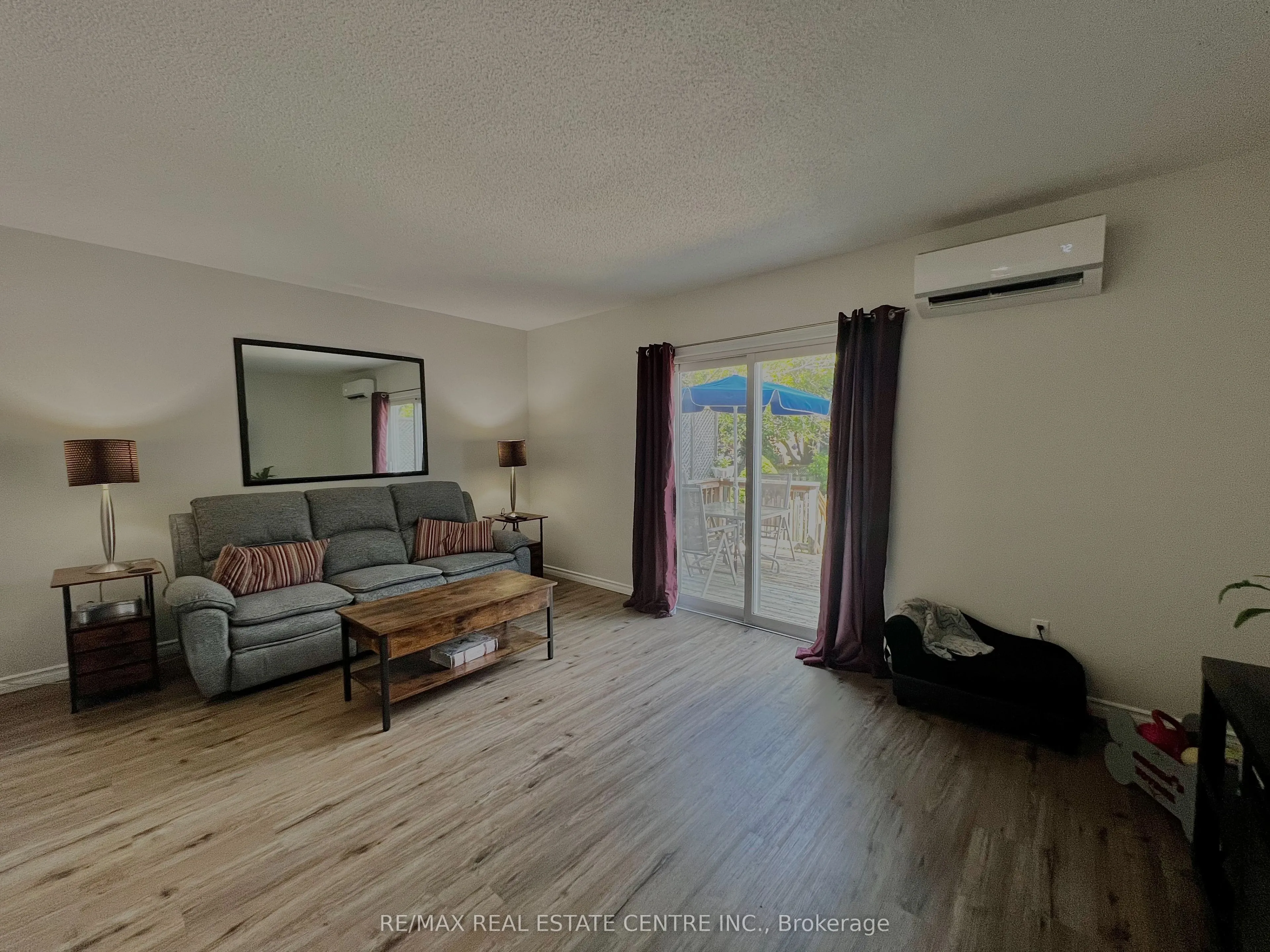504 Pineview Gardens