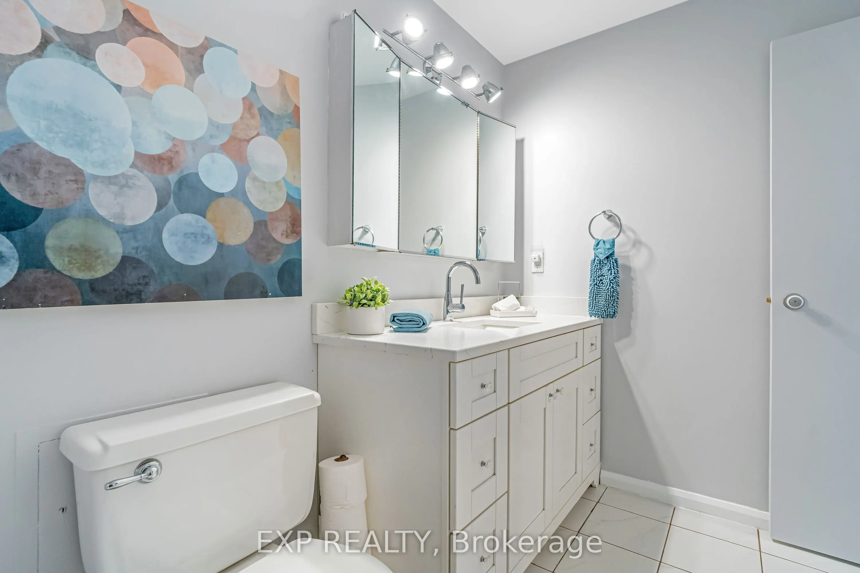 415 Greenview Avenue, #101