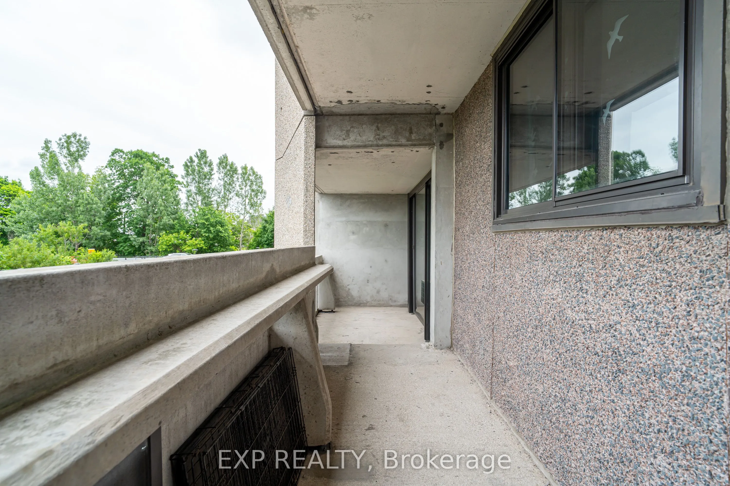 415 Greenview Avenue, #101