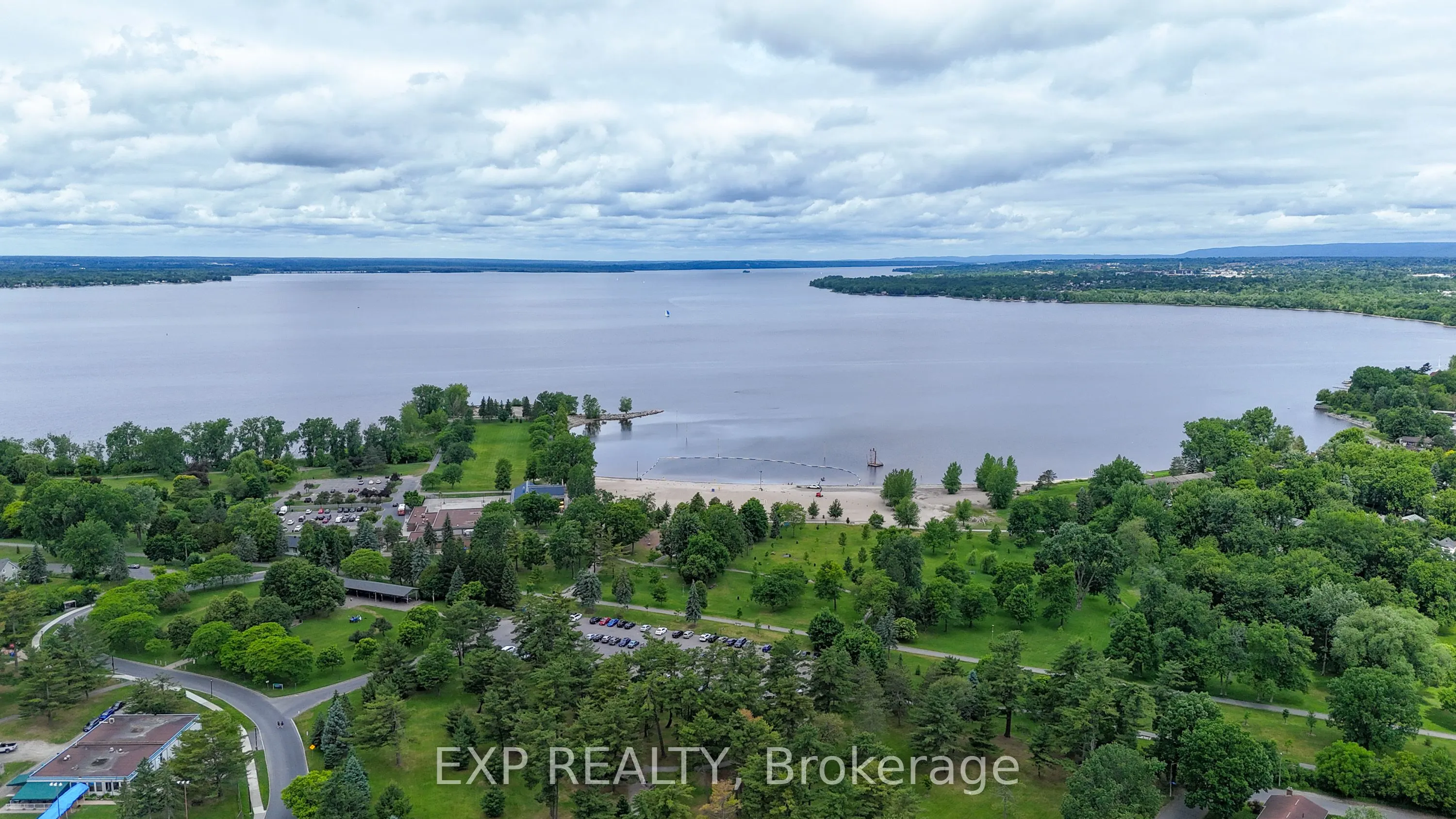 415 Greenview Avenue, #101