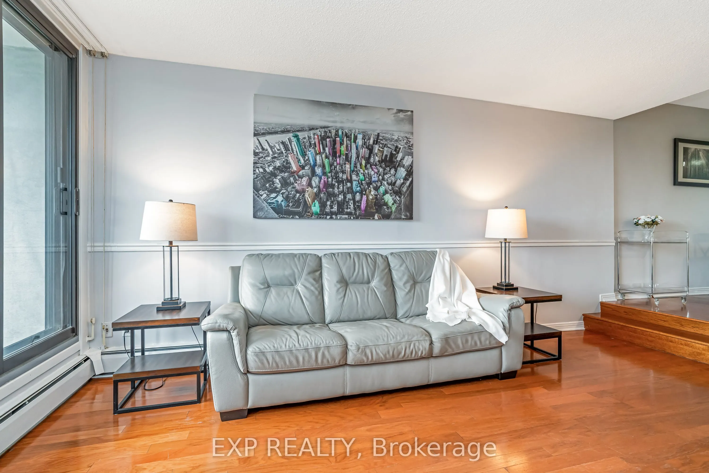 415 Greenview Avenue, #101