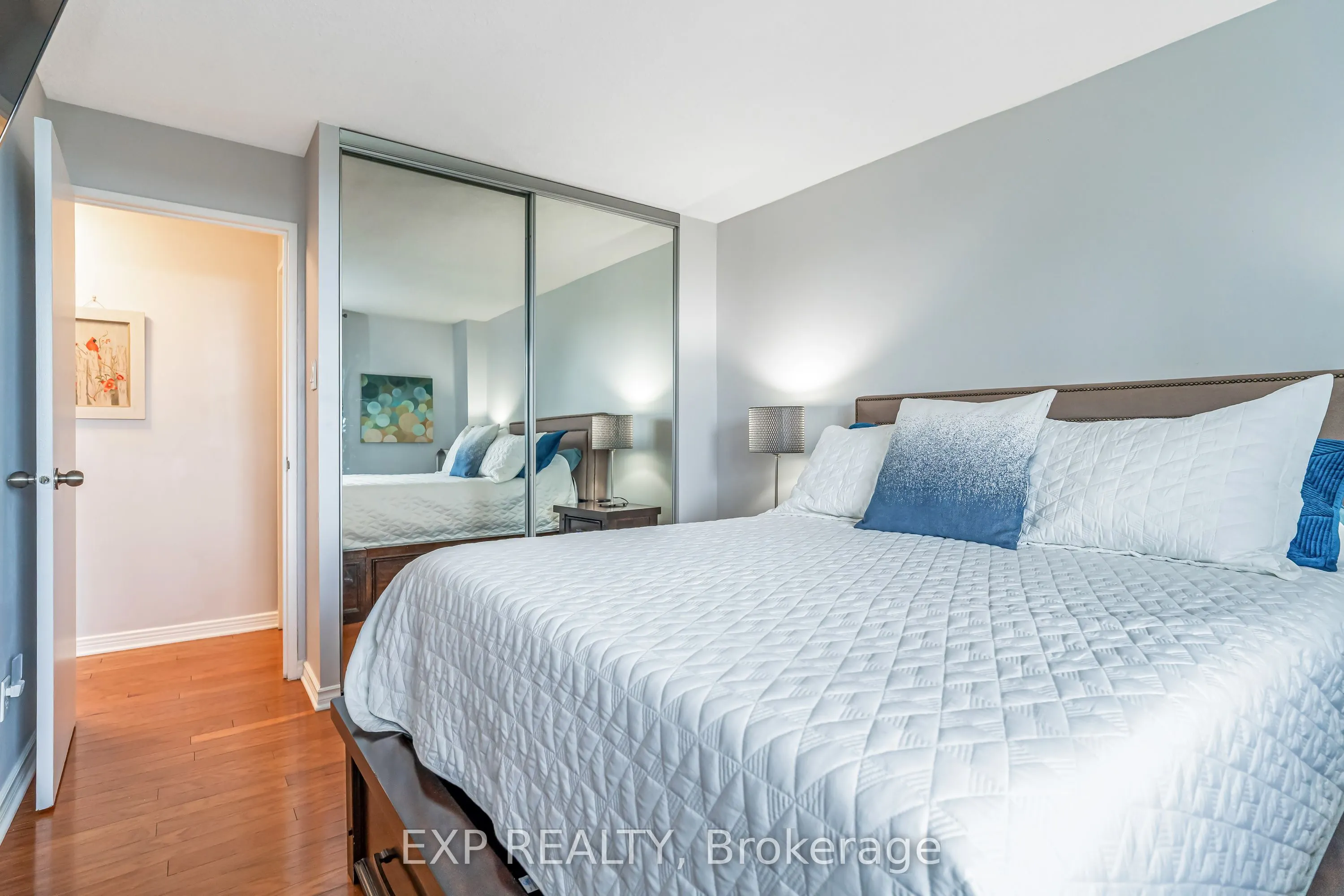 415 Greenview Avenue, #101