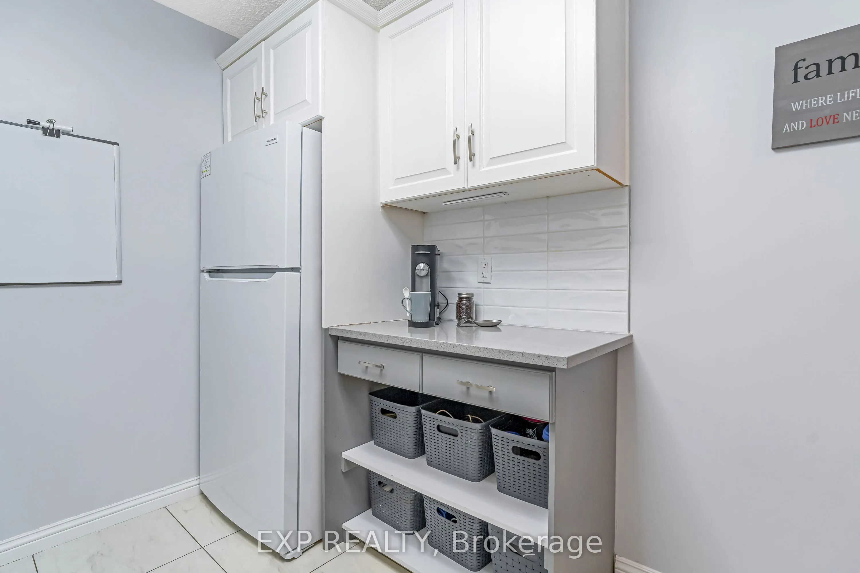 415 Greenview Avenue, #101