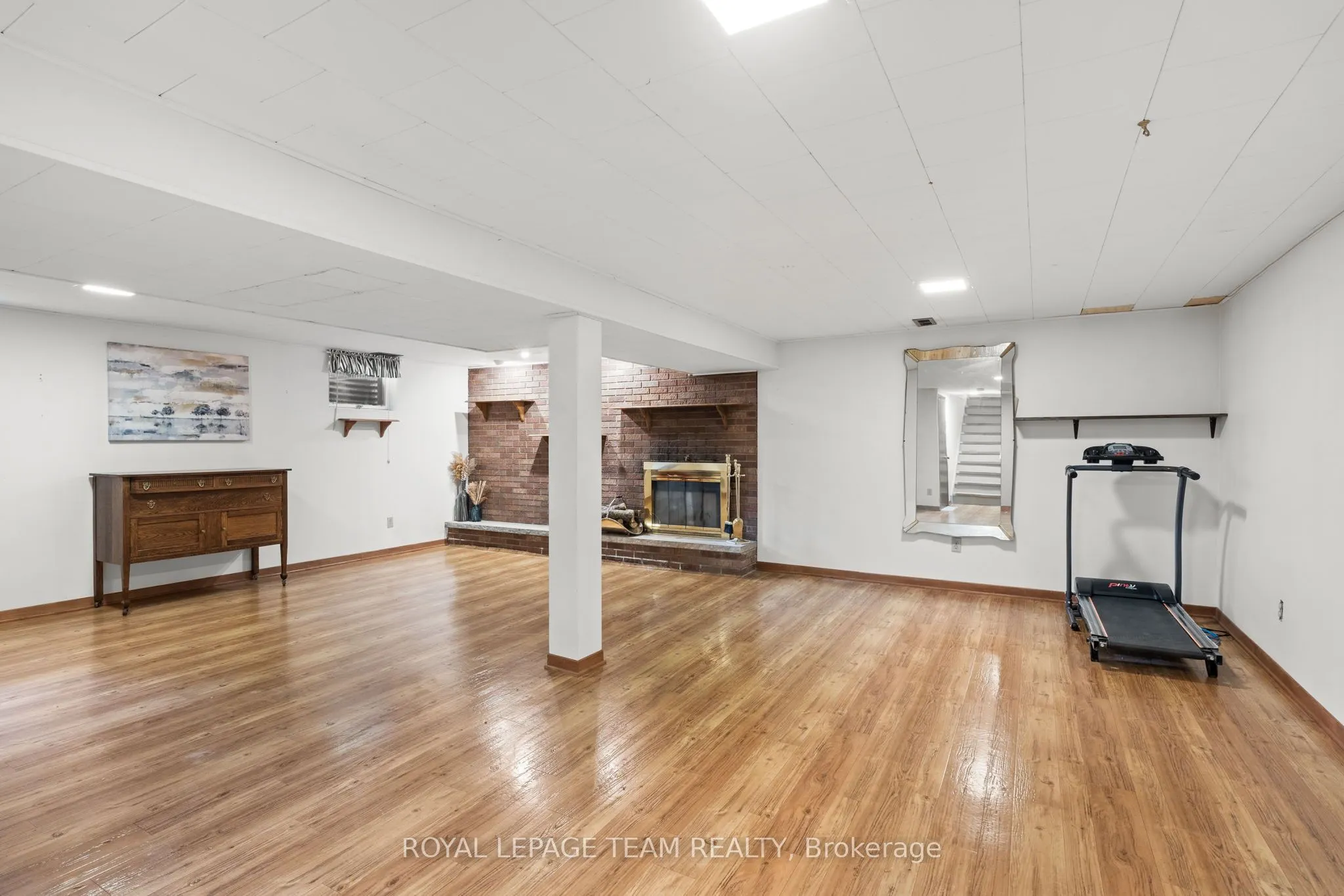 5483 Spratt Road
