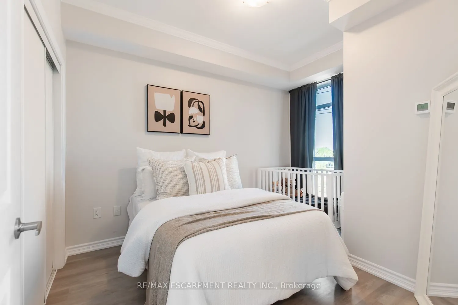 450 Dundas Street, #303