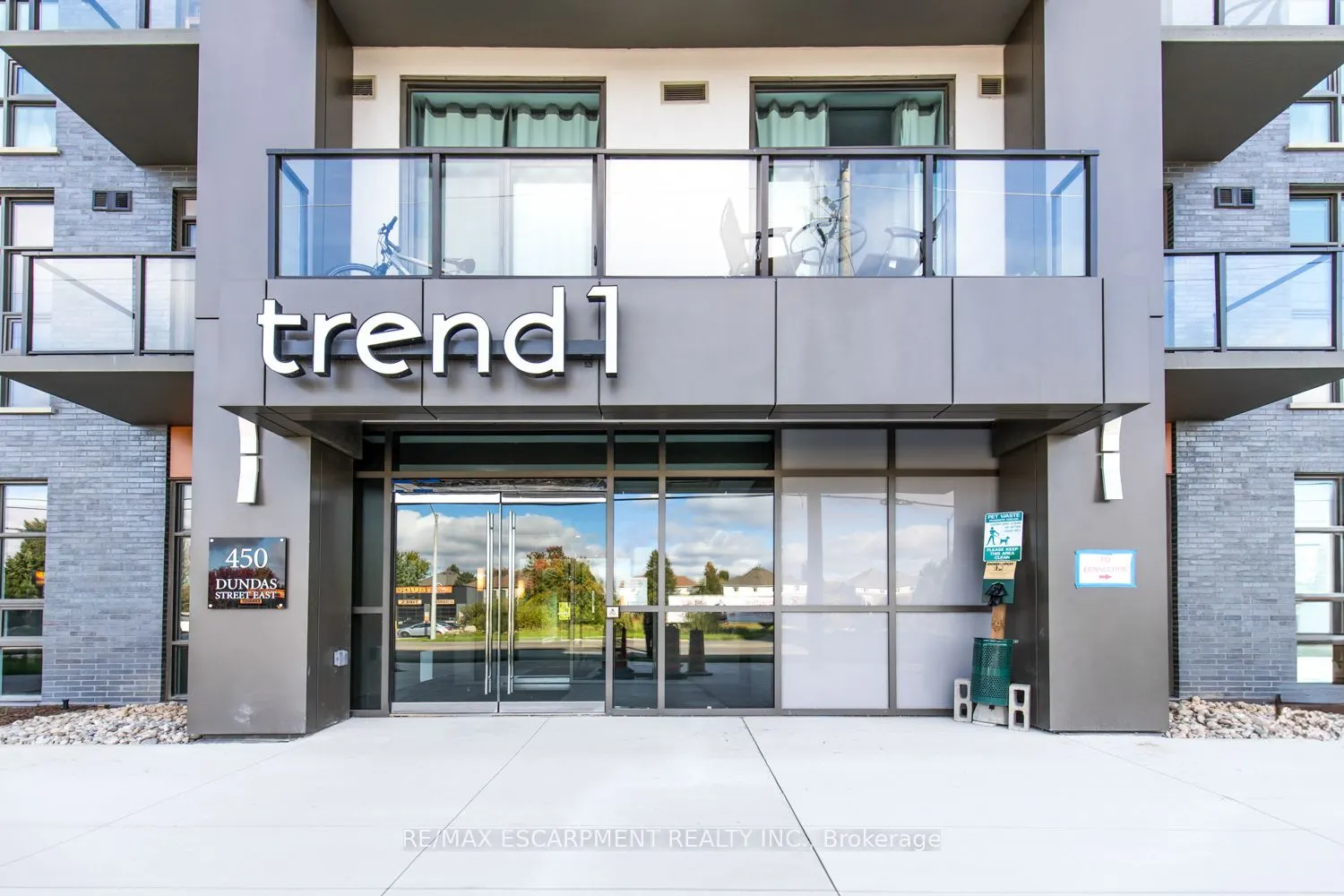 450 Dundas Street, #303