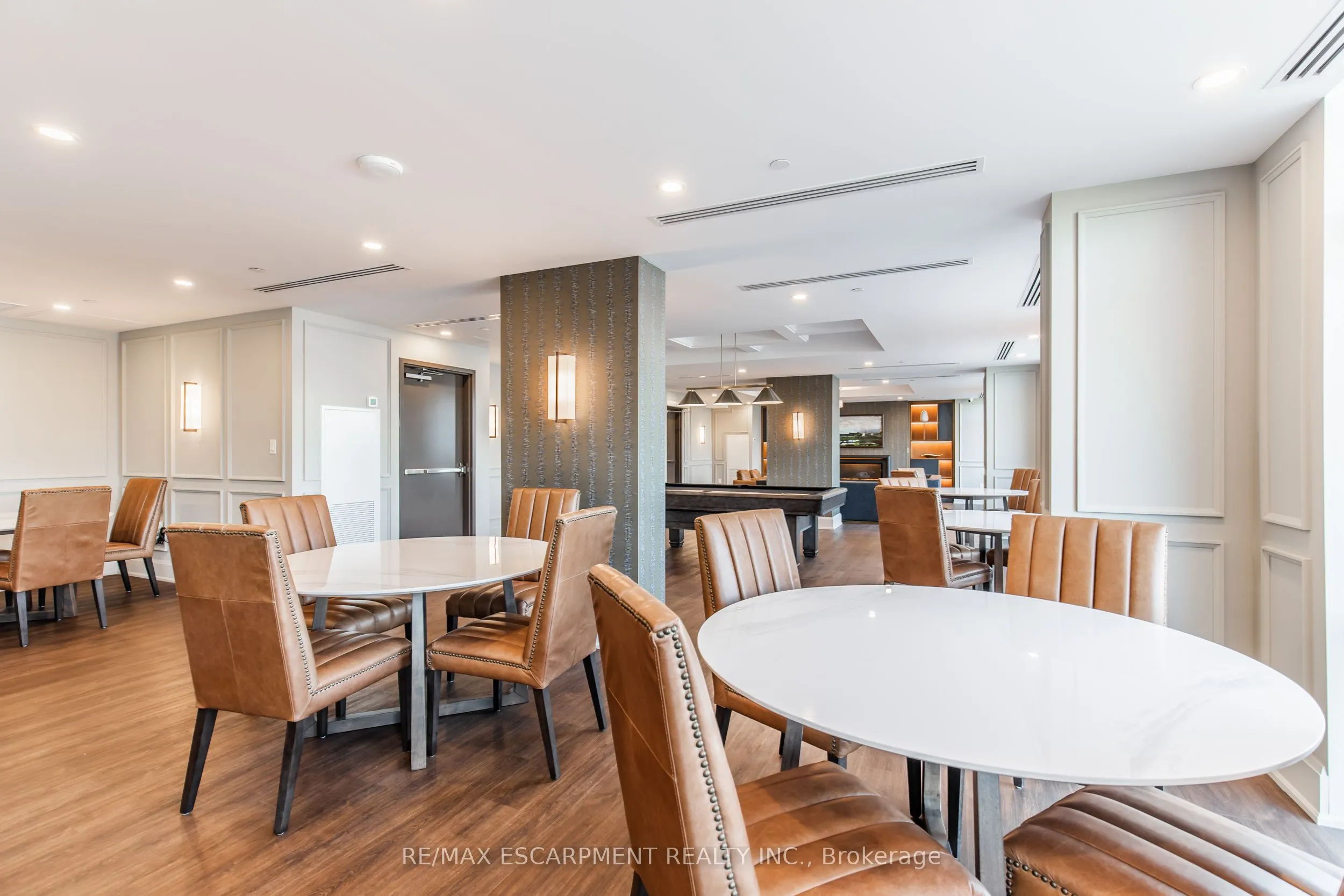 450 Dundas Street, #303