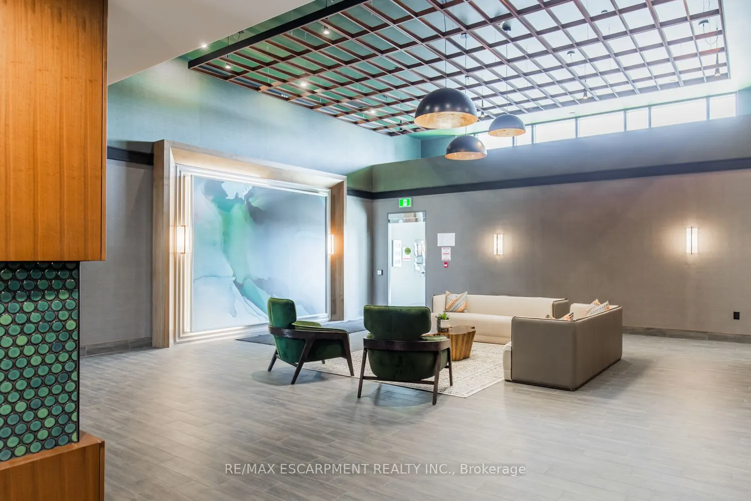 450 Dundas Street, #303