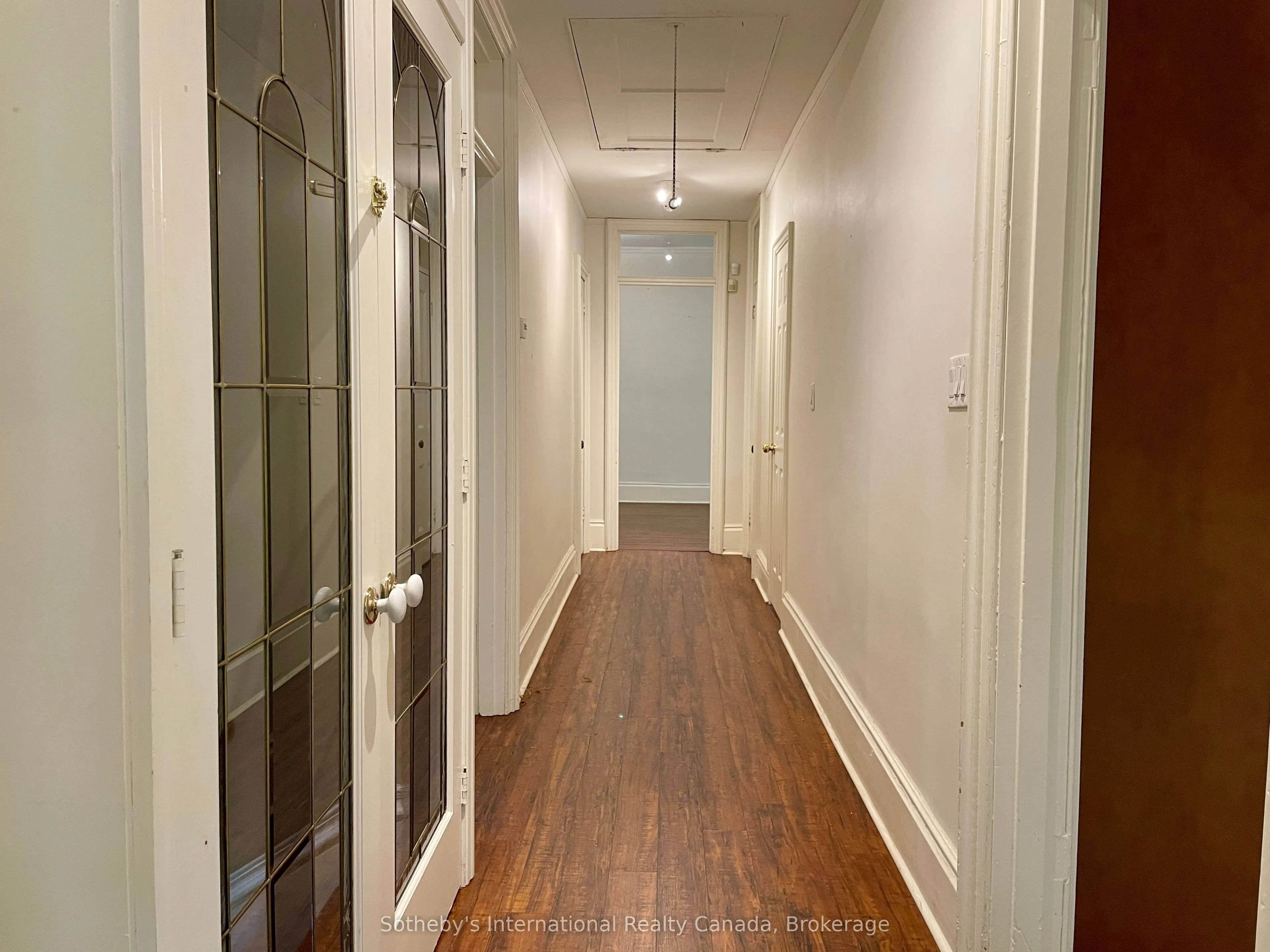 203 MacNab Street S, #7