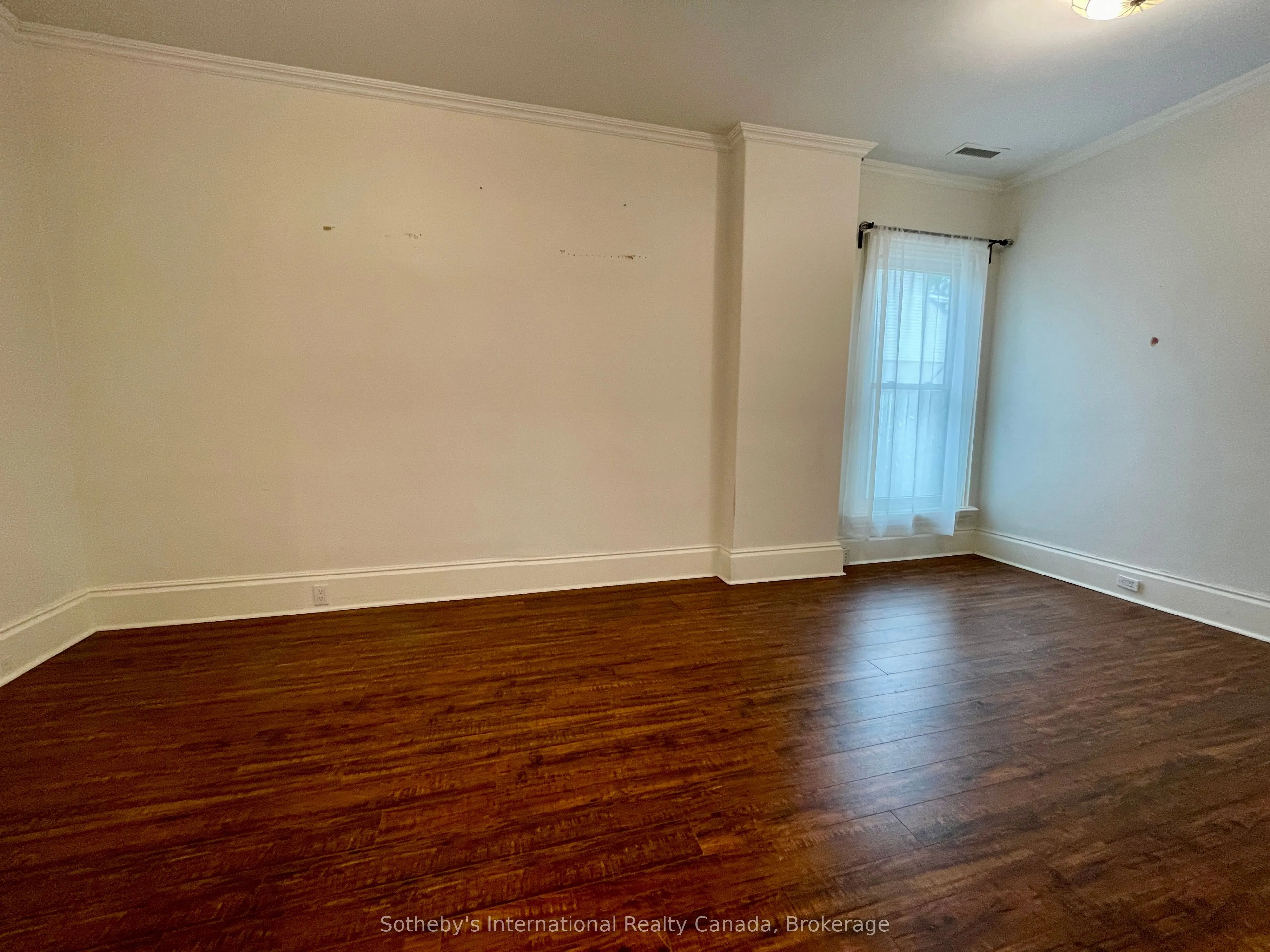 203 MacNab Street S, #7