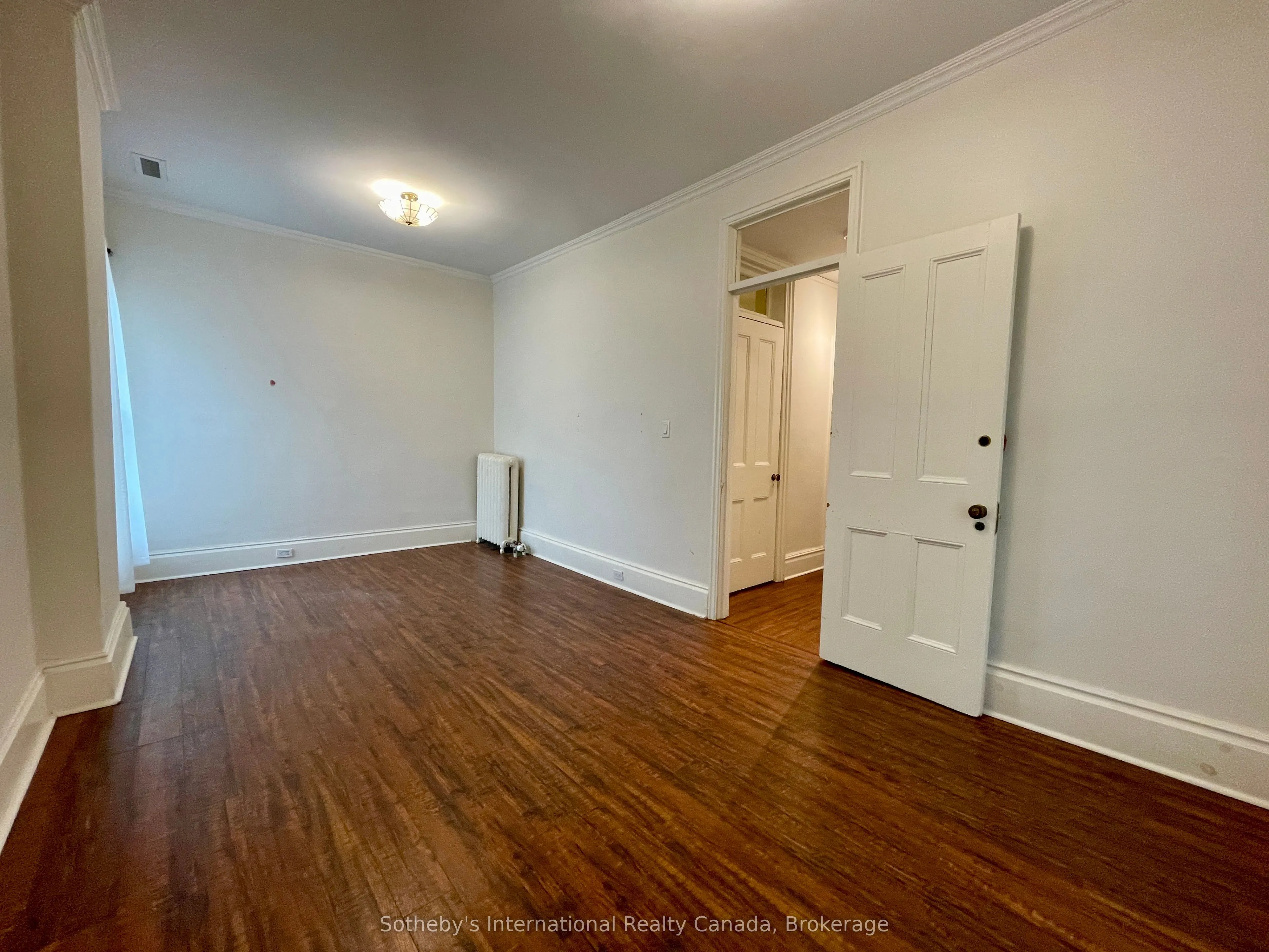 203 MacNab Street S, #7