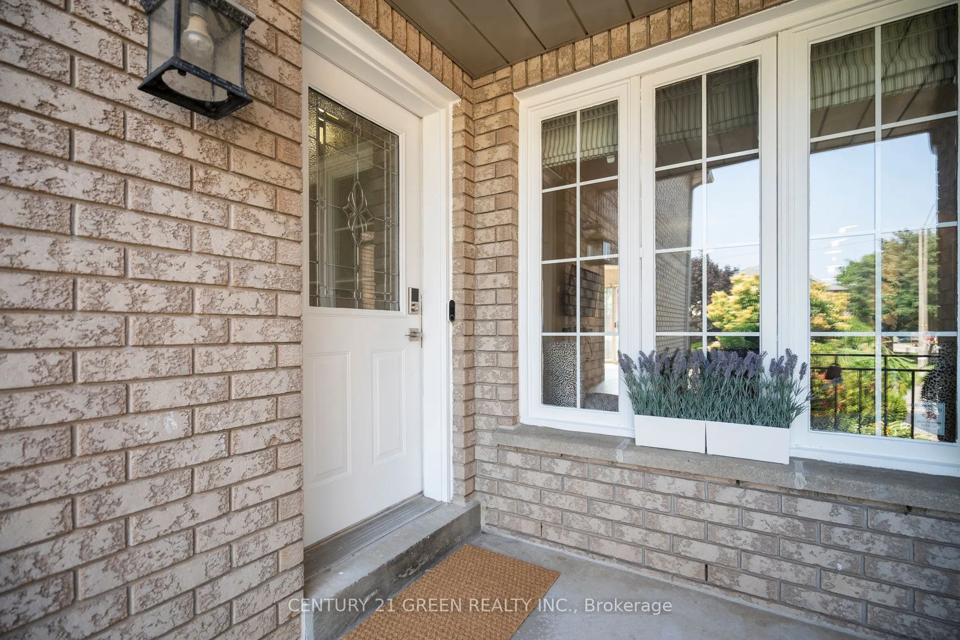 102 Niska Drive