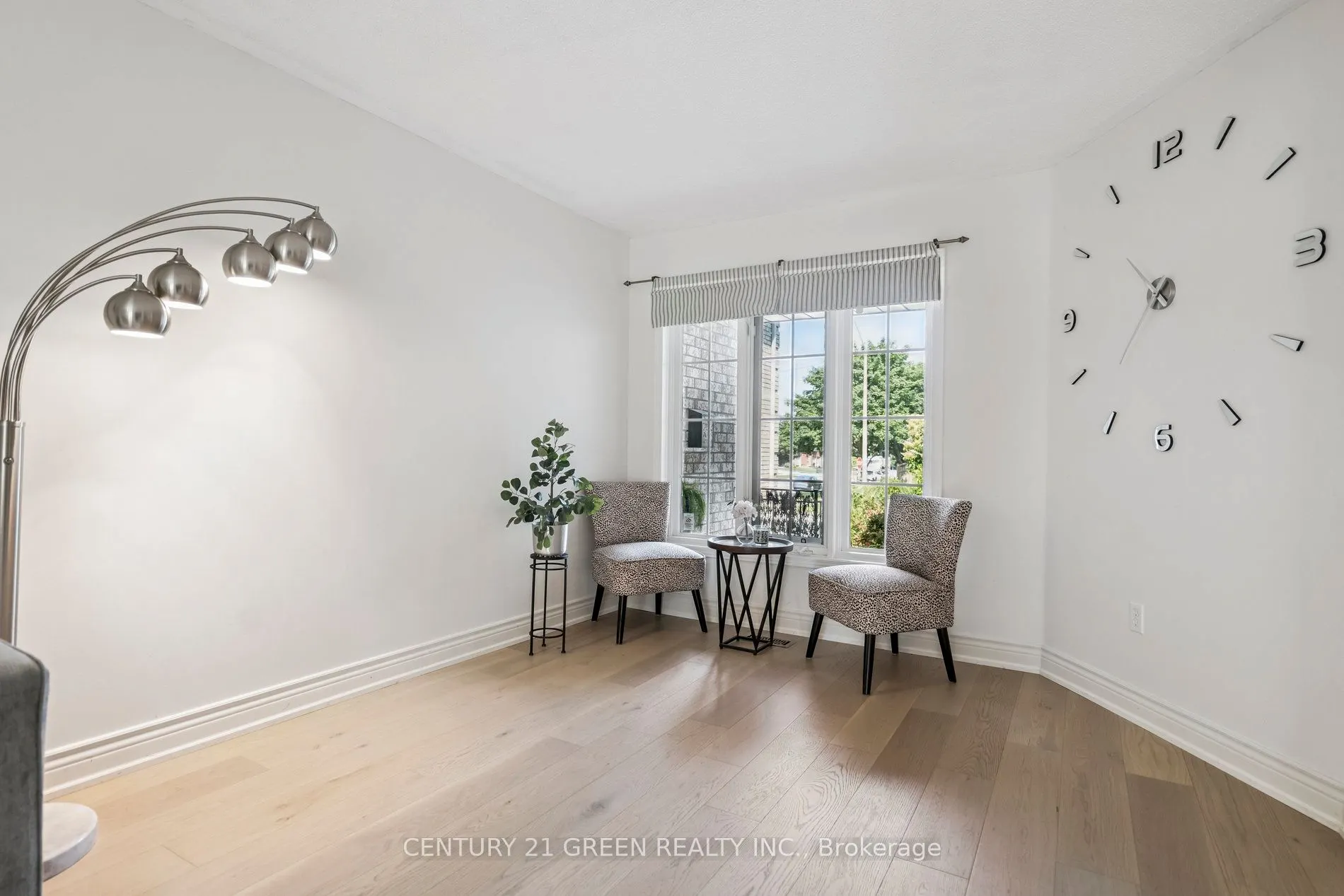 102 Niska Drive