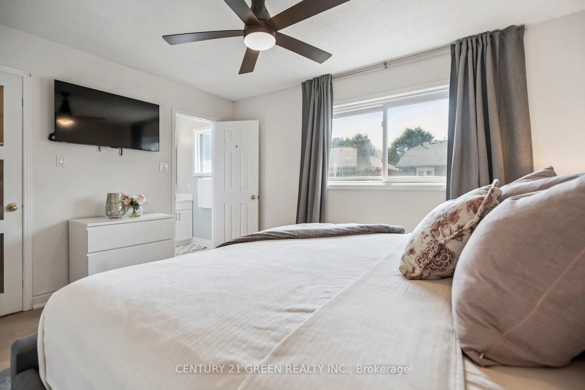 102 Niska Drive