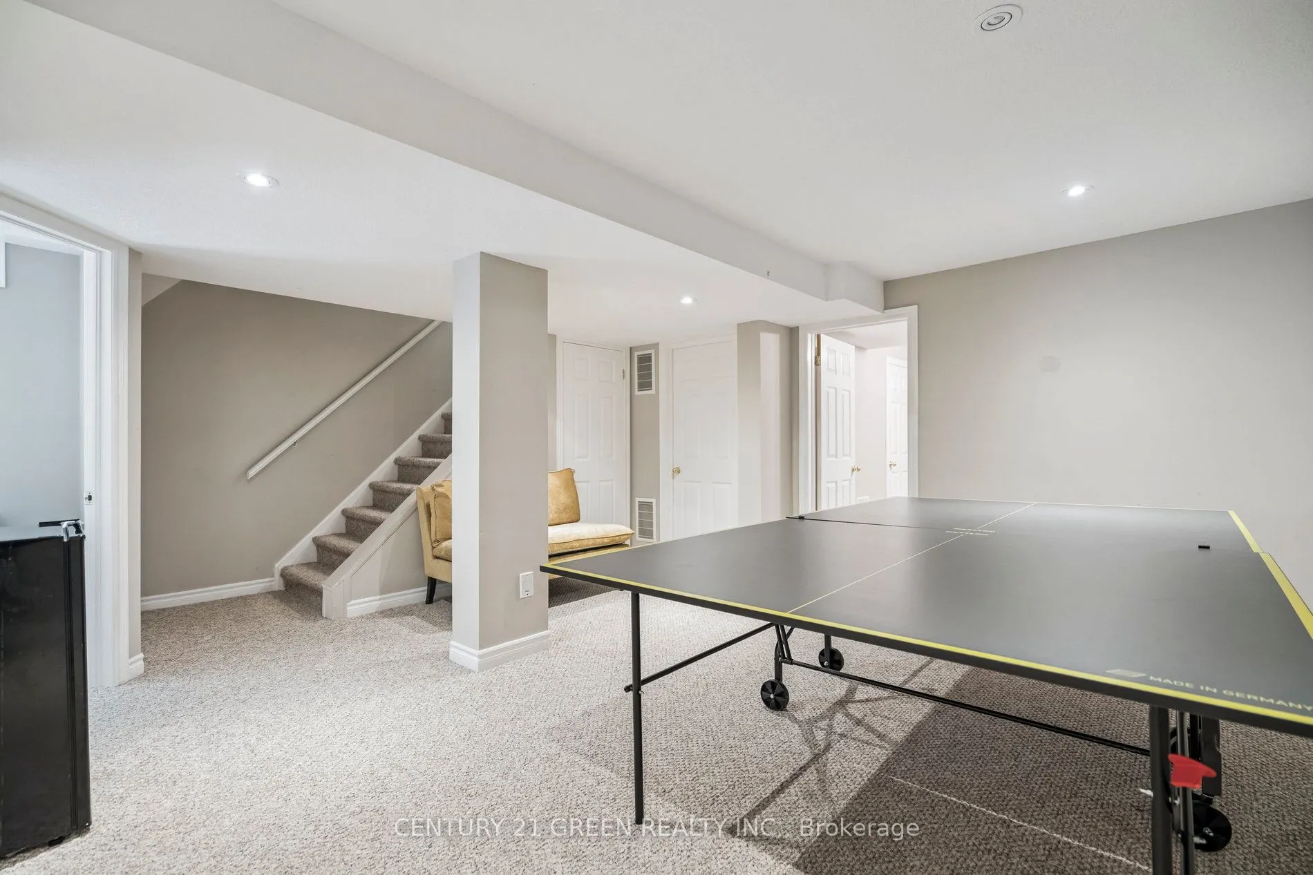 102 Niska Drive