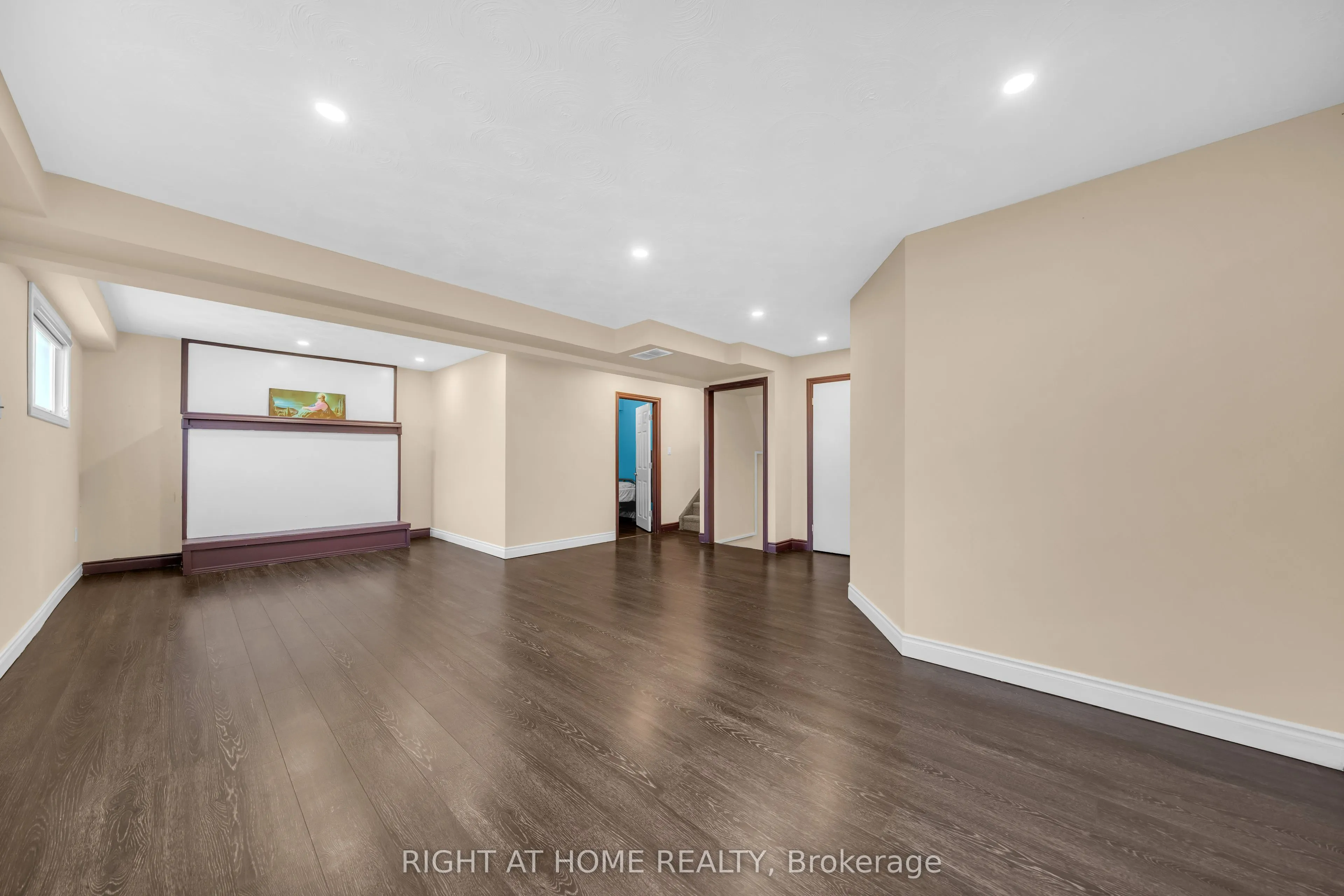 7651 Swan Street