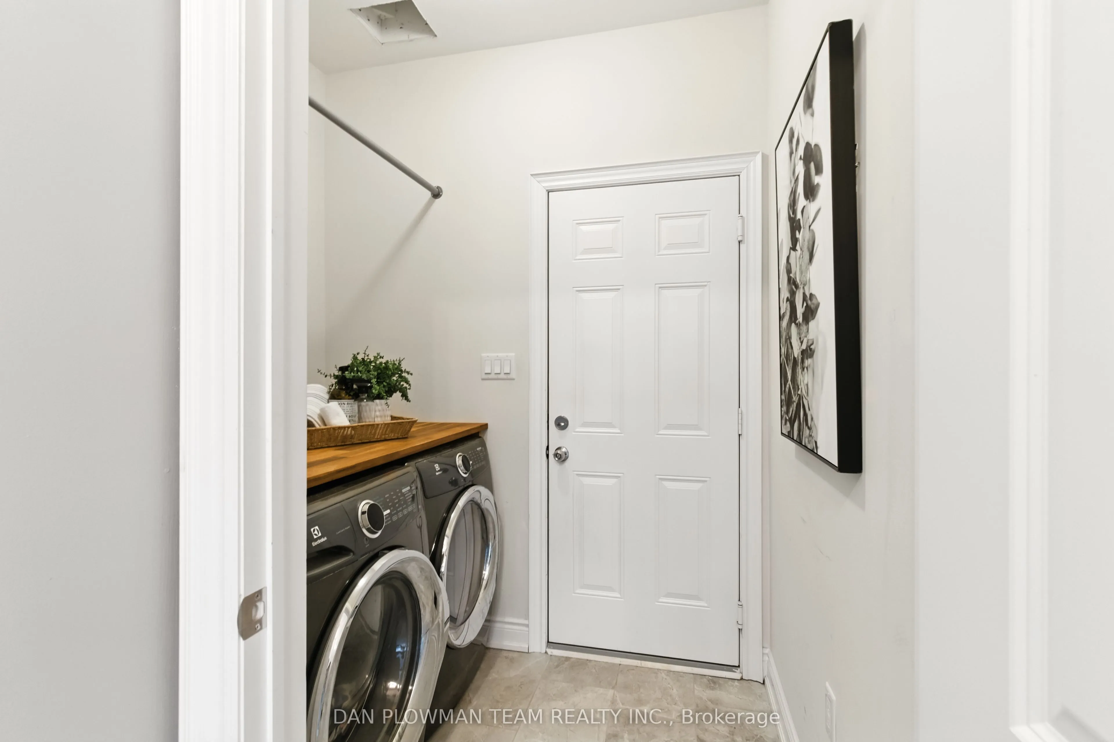 47 Songbird Crescent
