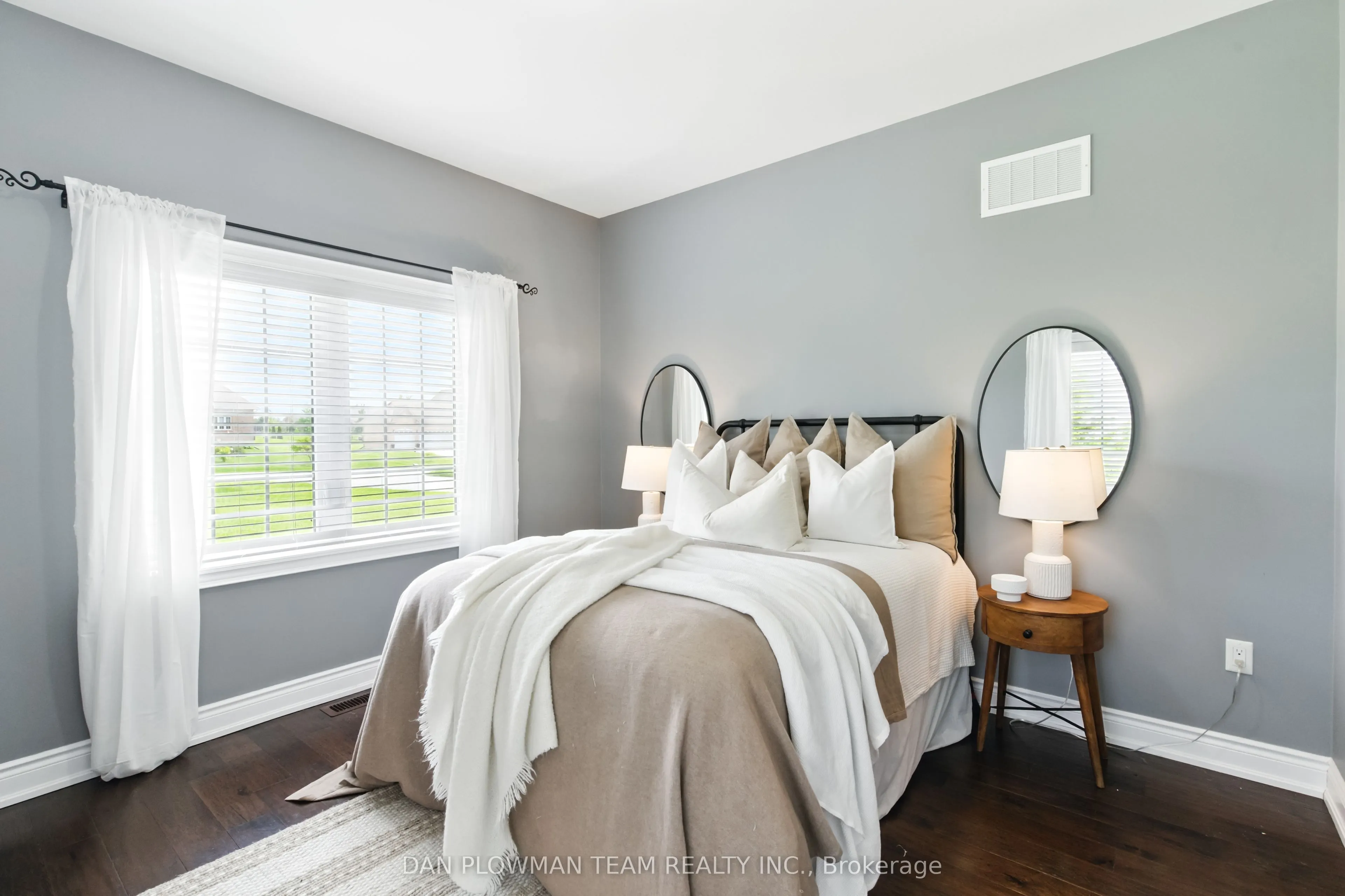 47 Songbird Crescent