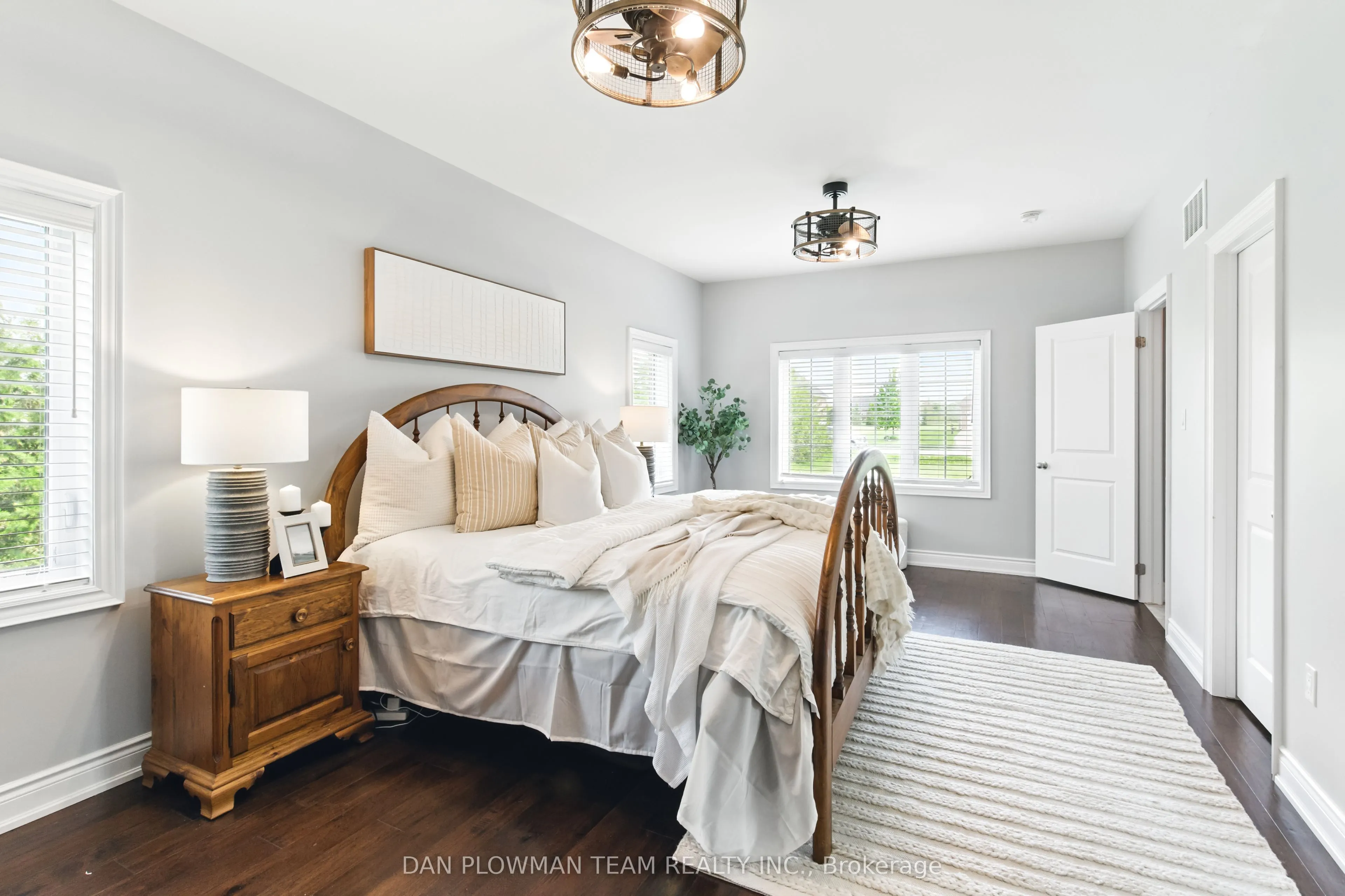 47 Songbird Crescent