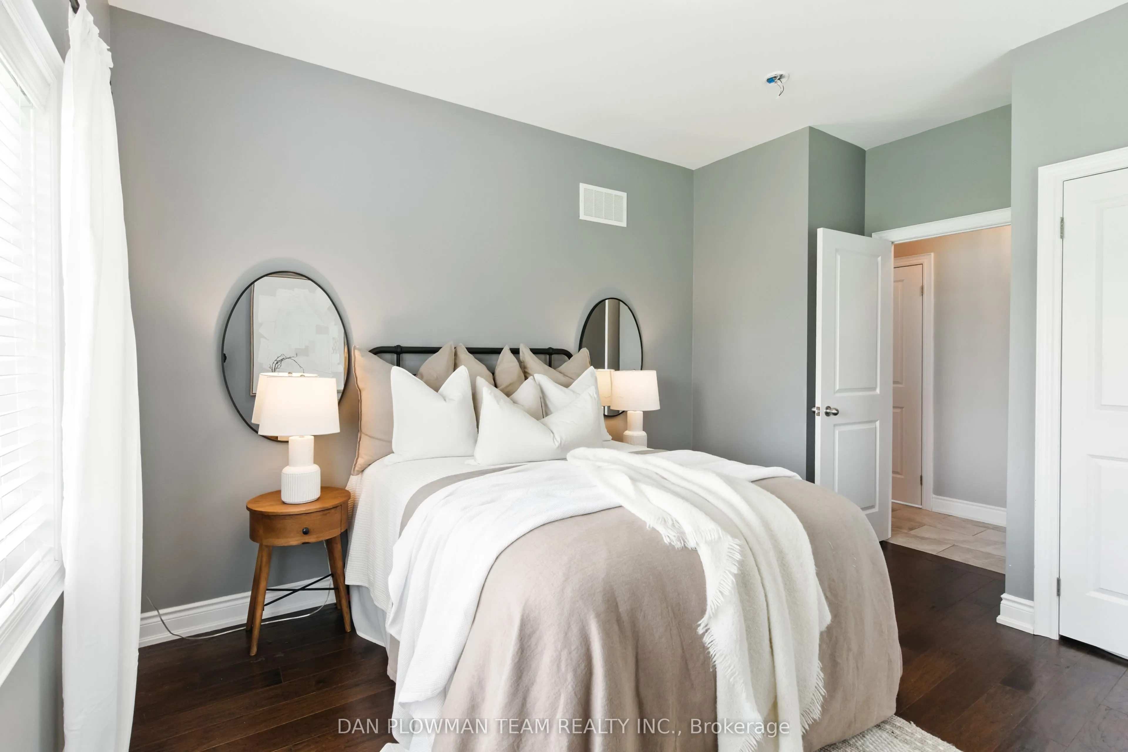 47 Songbird Crescent