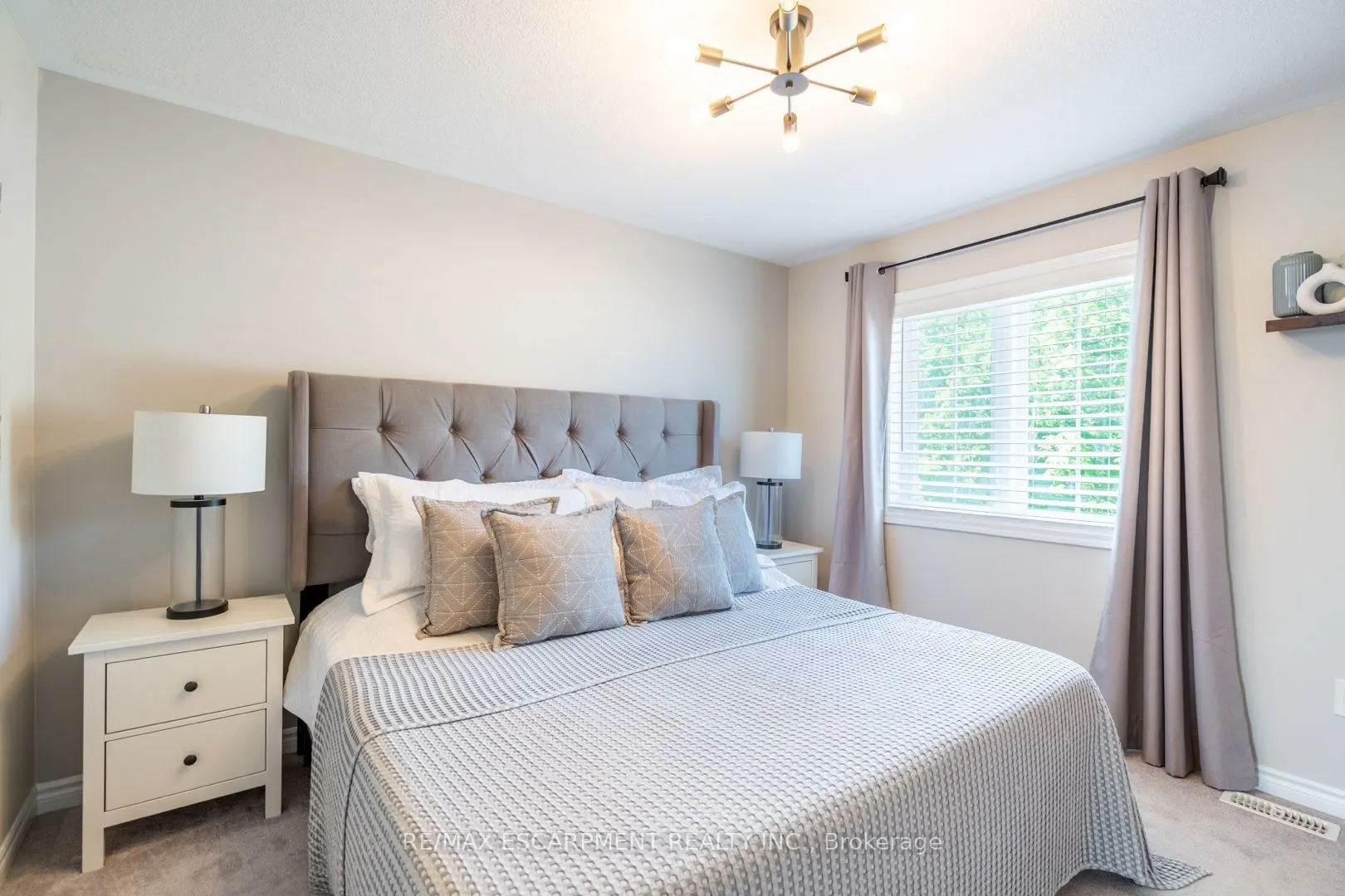 230 Avonsyde Boulevard, #15