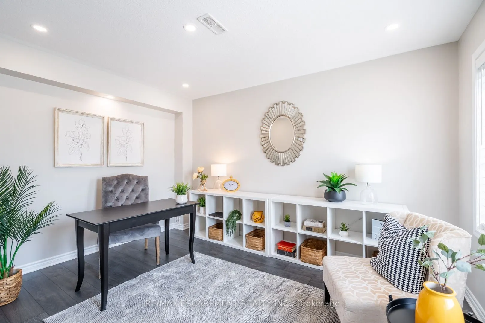 230 Avonsyde Boulevard, #15
