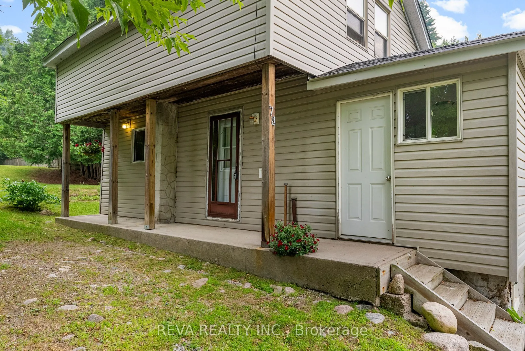 78 Bridge Street E
