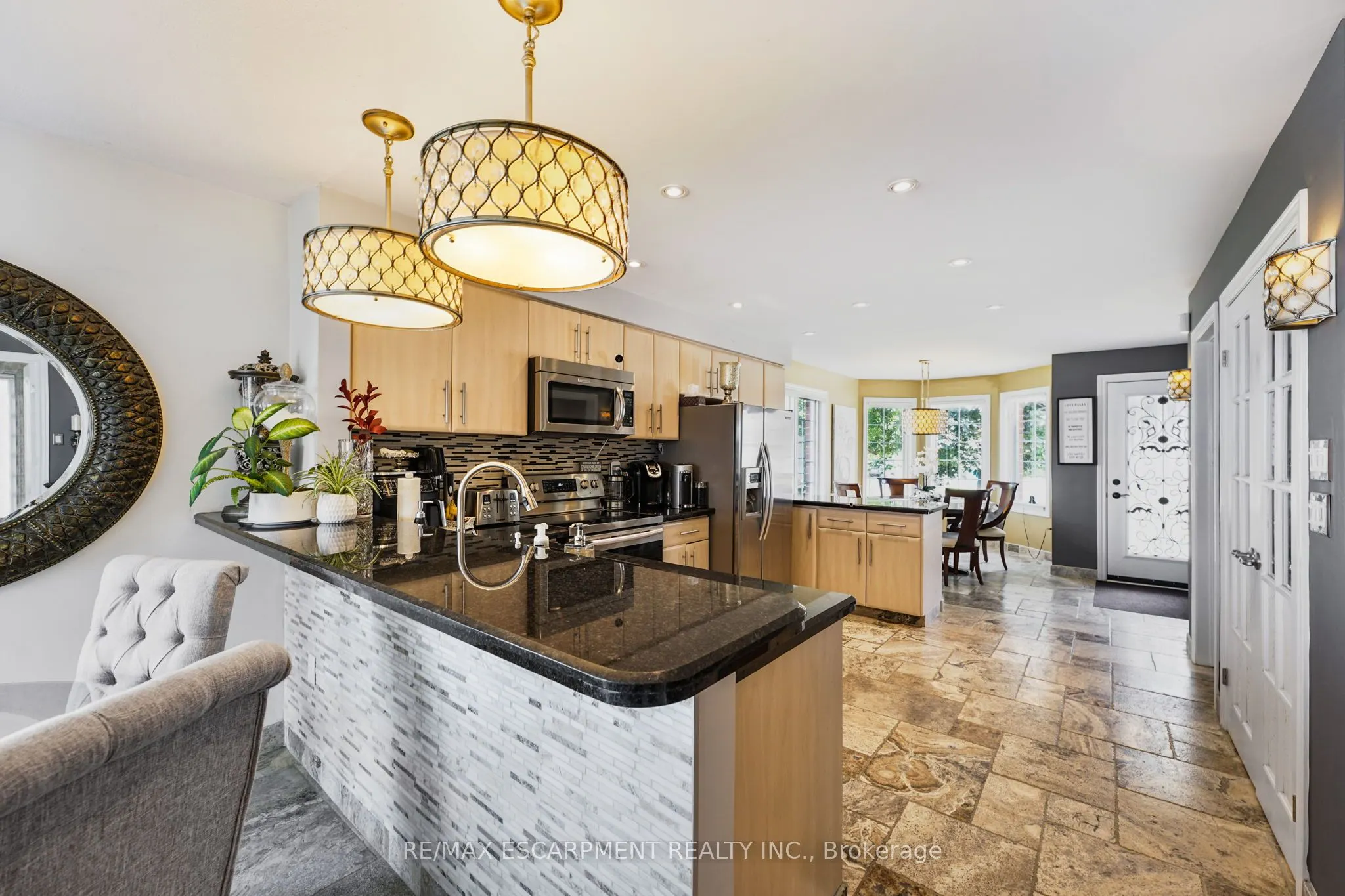 491-493 Dewitt Road