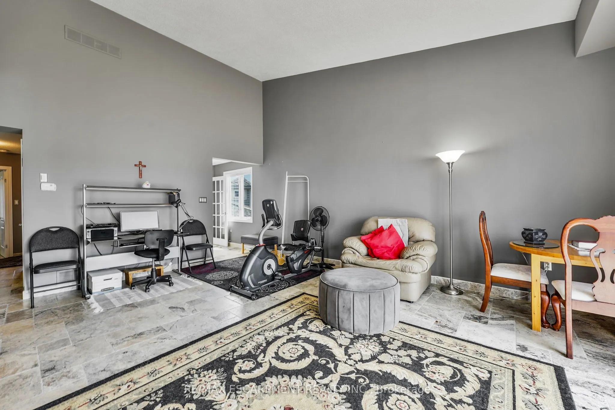 491-493 Dewitt Road