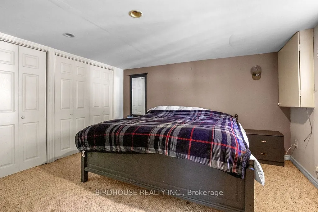 15 Cedar Nook Road