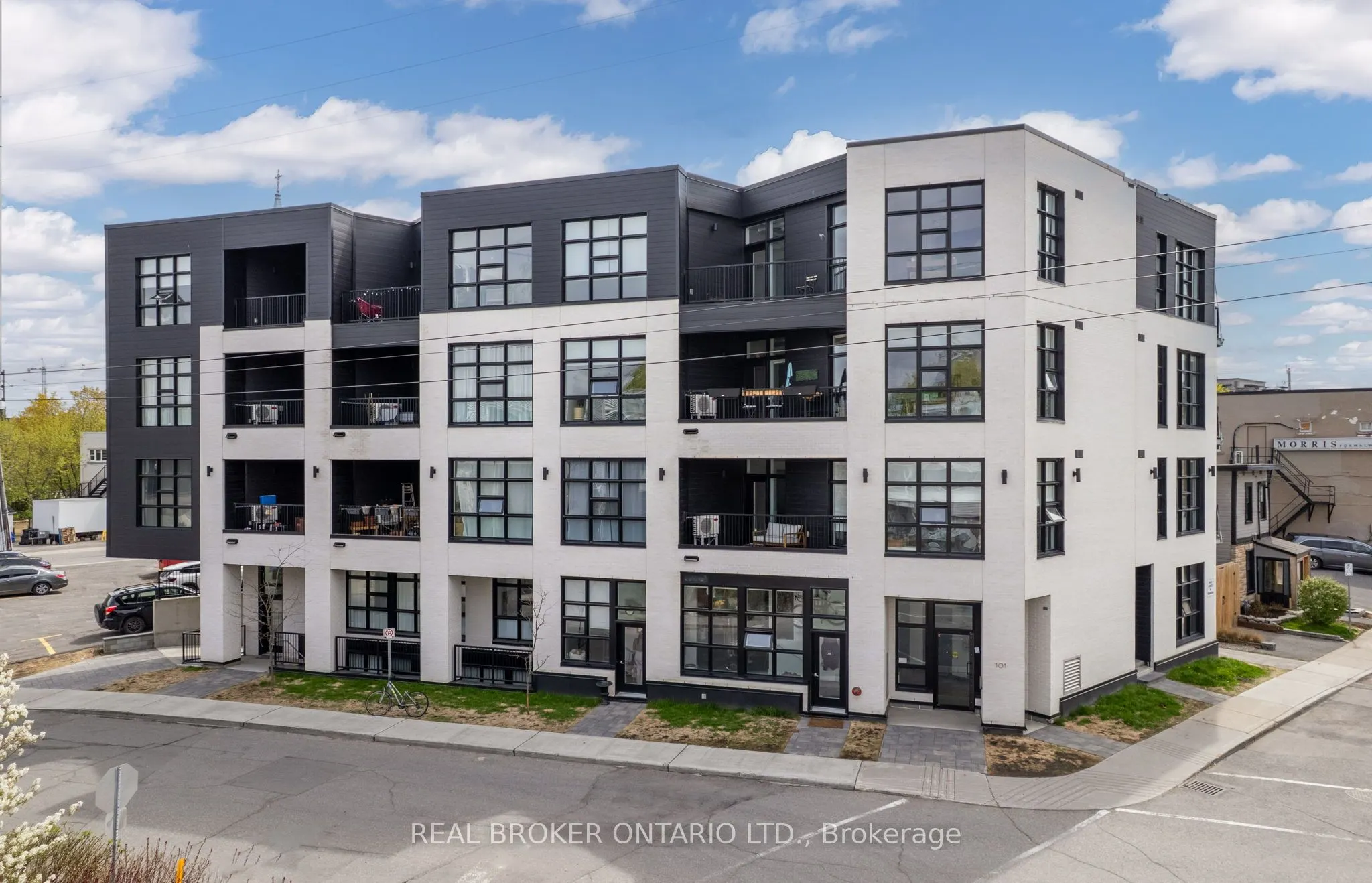 101 Pinhey Street, #304