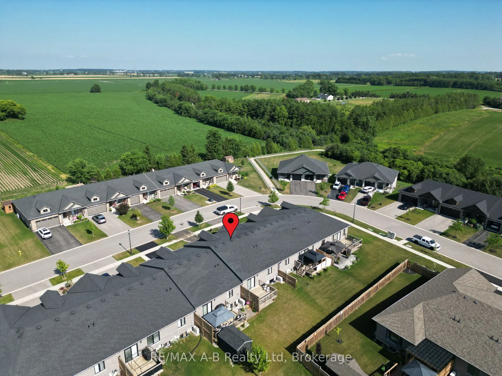 106 Ridgewood Crescent