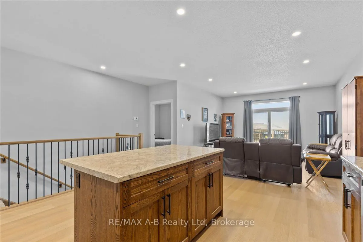 106 Ridgewood Crescent