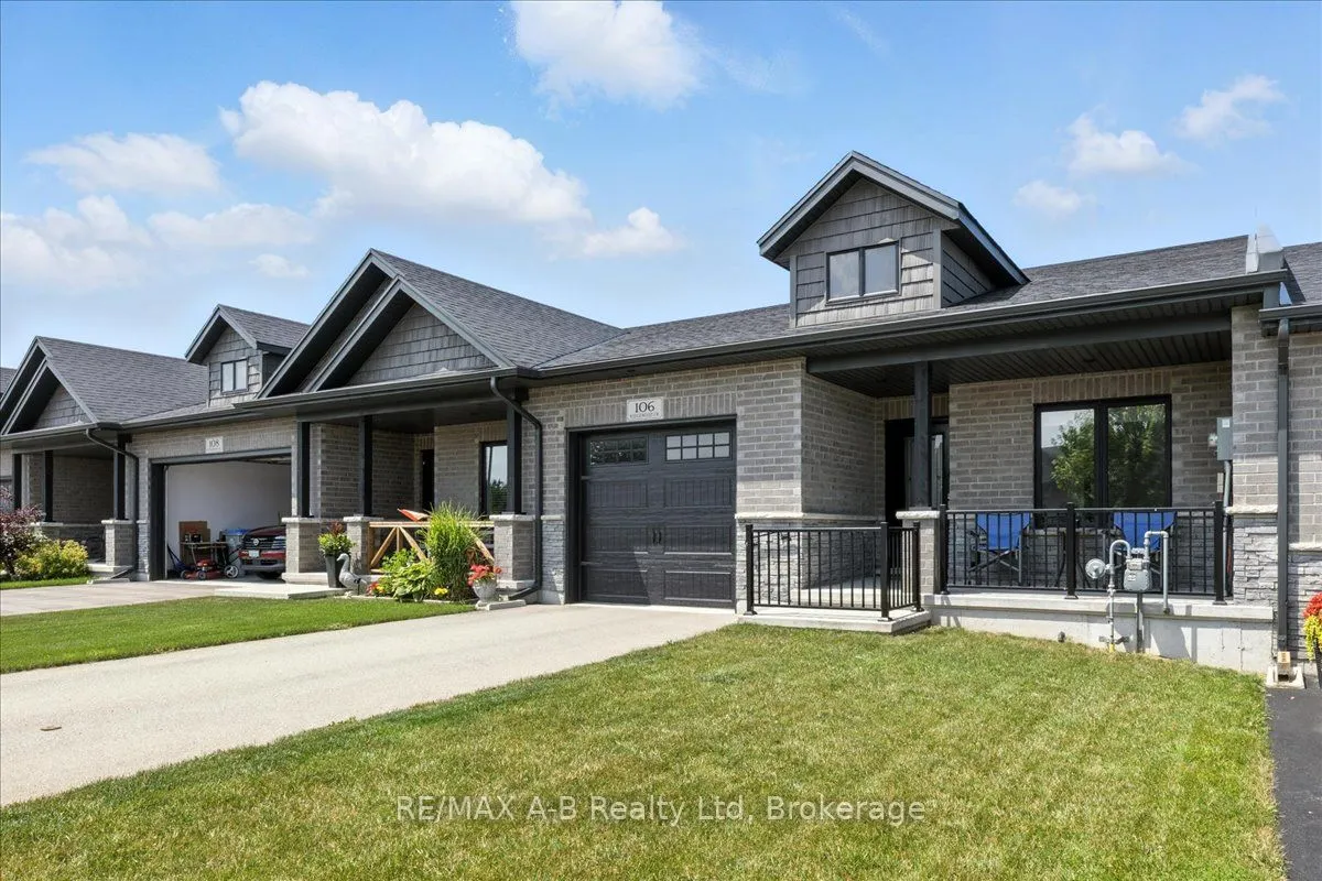 106 Ridgewood Crescent