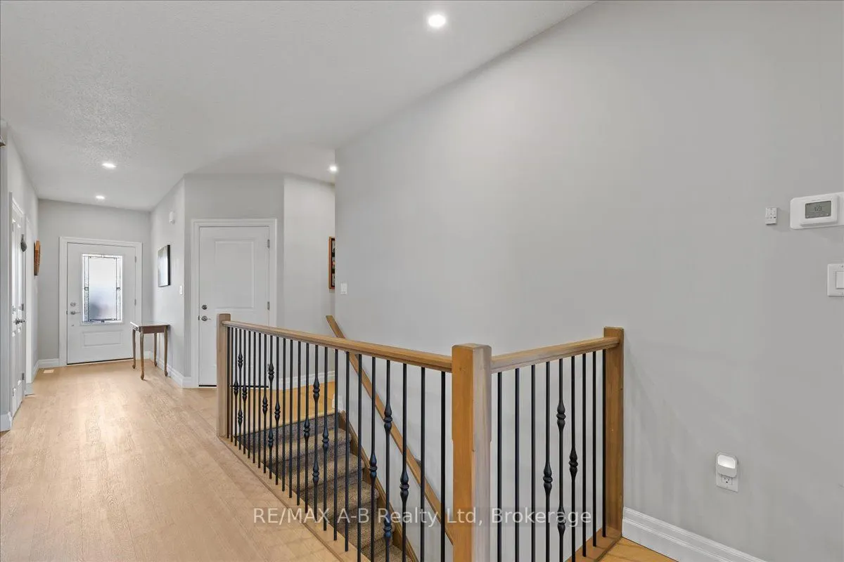 106 Ridgewood Crescent