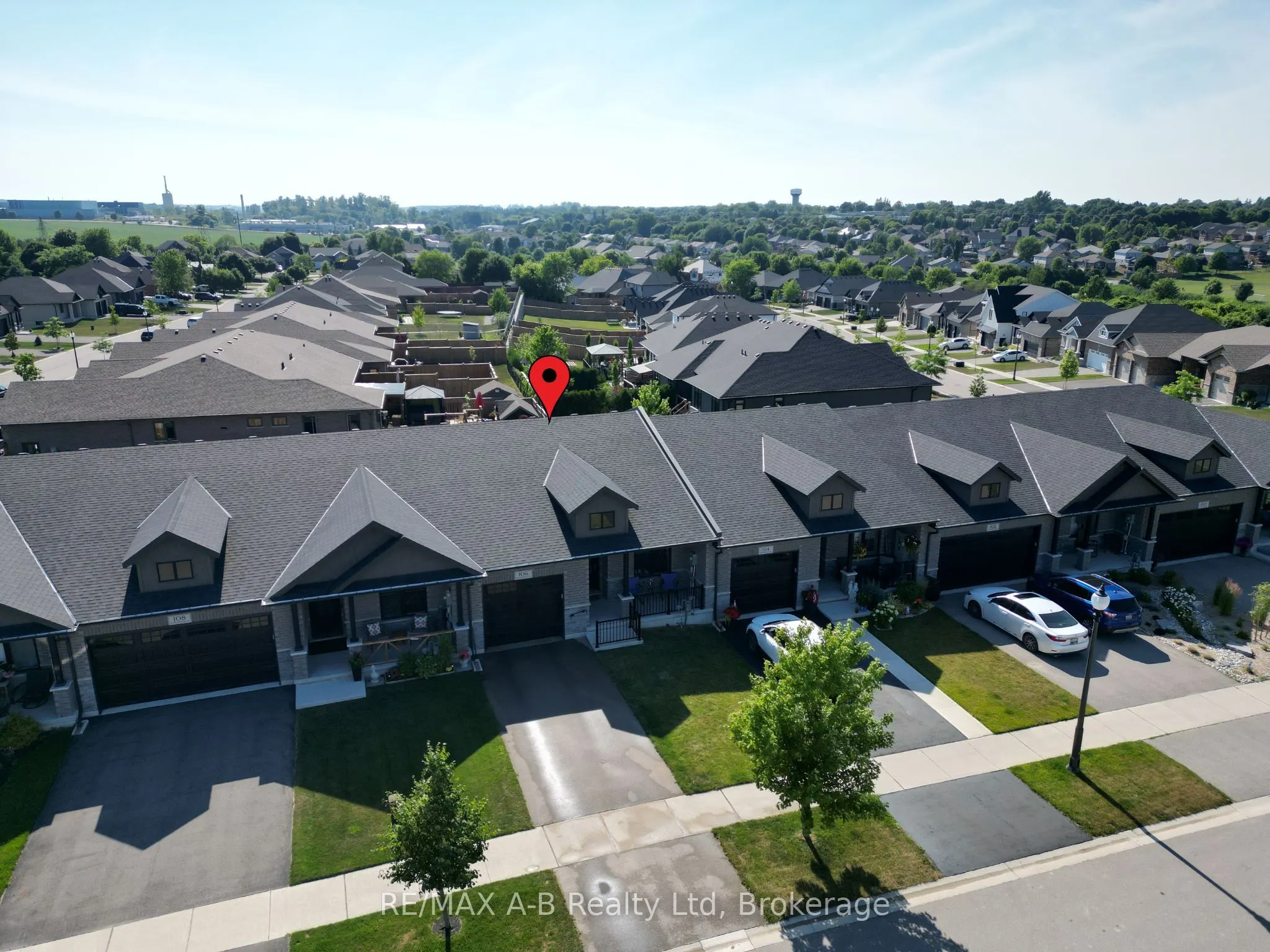 106 Ridgewood Crescent