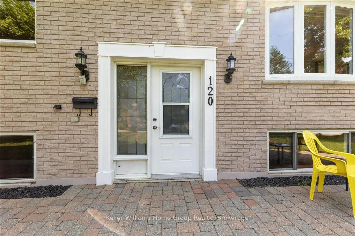 120 Can Robert Street