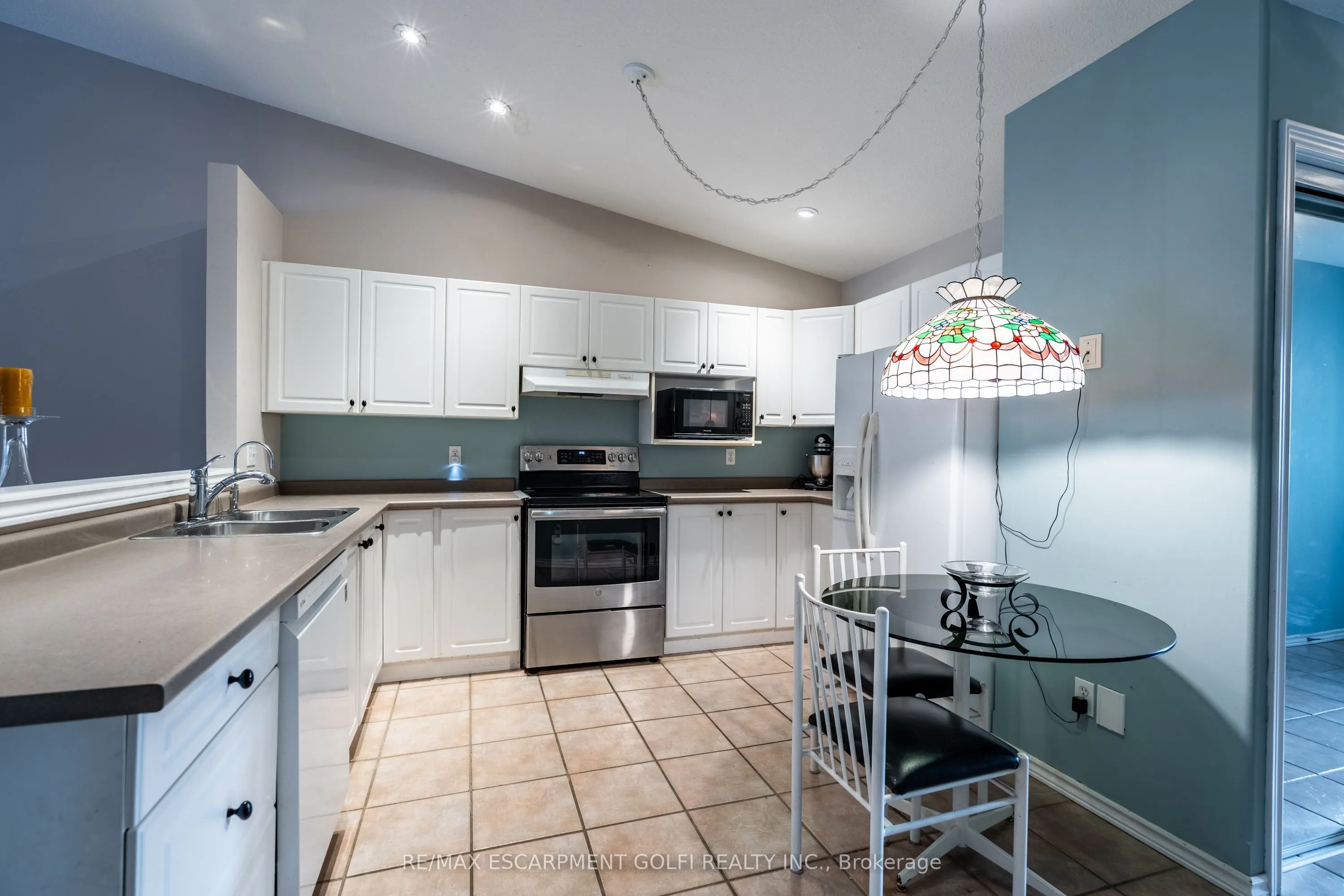 19 Hanlon Place, #3