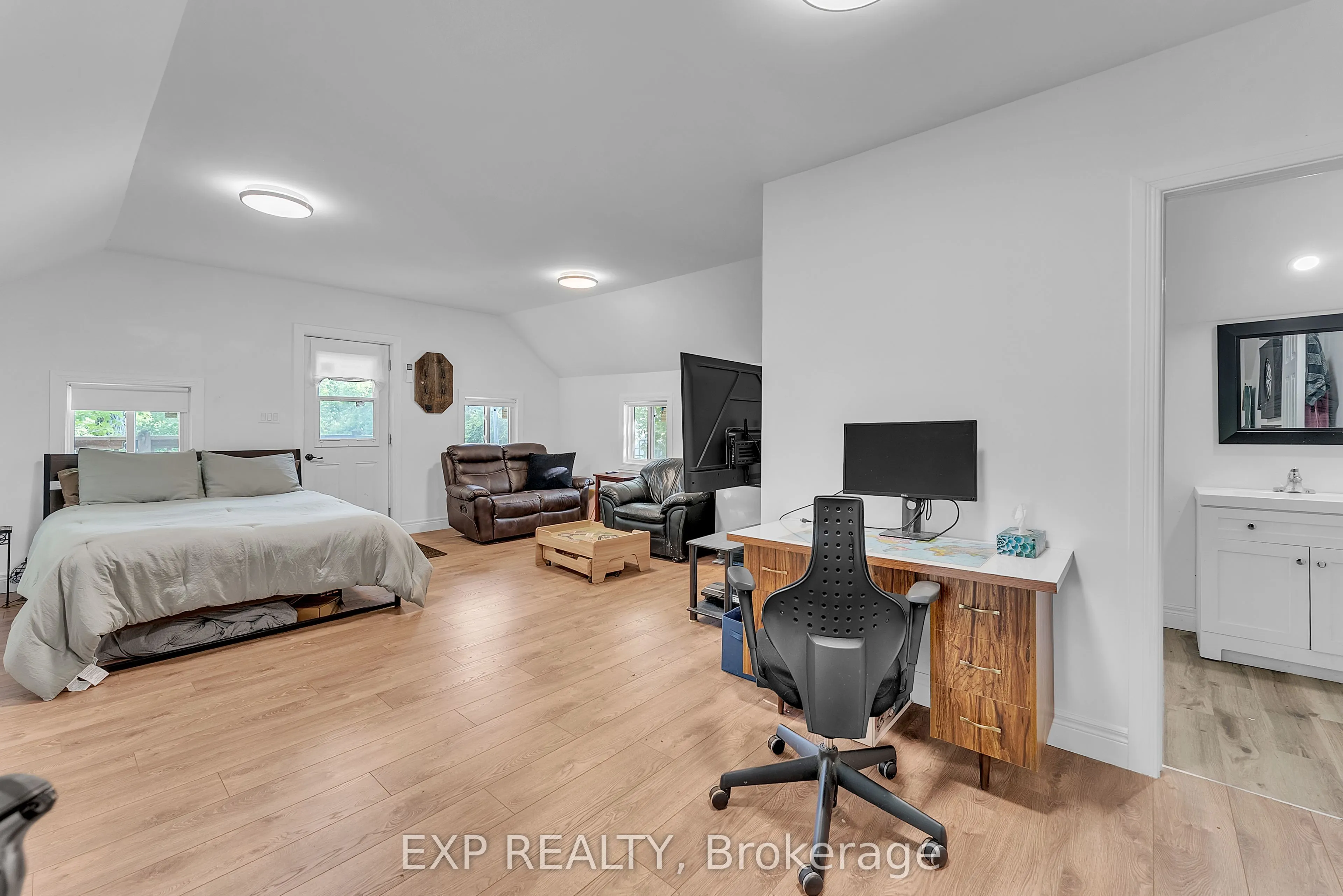 1244 Glen Ross Road