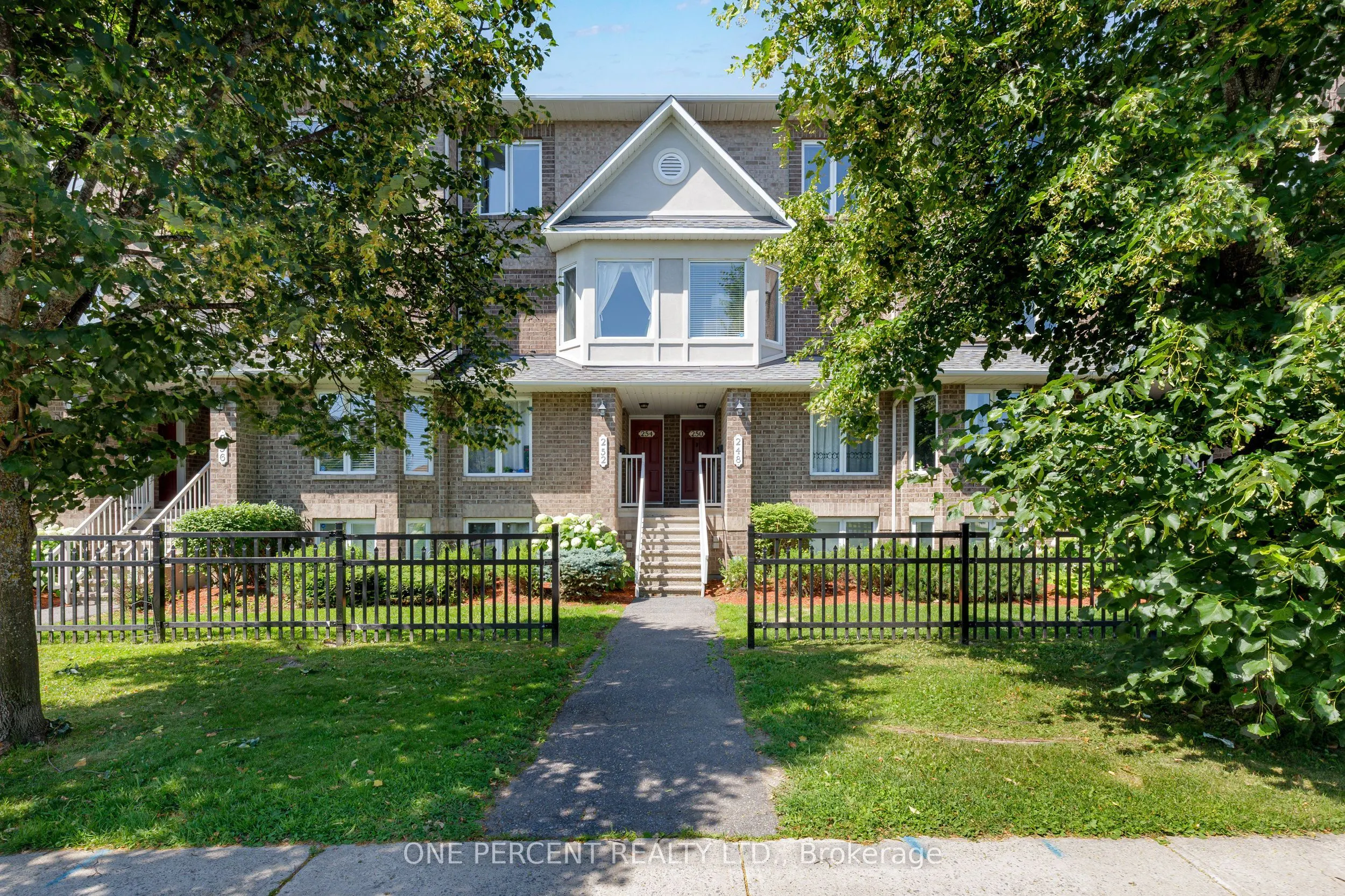 250 Cresthaven Drive, #3