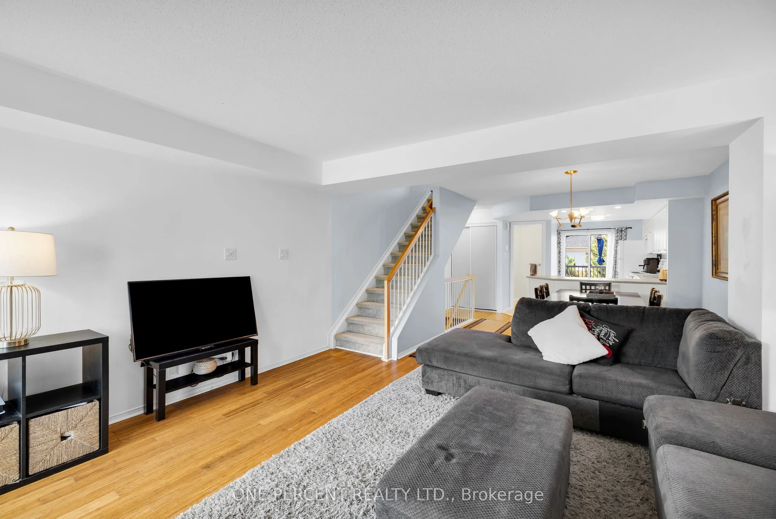 250 Cresthaven Drive, #3