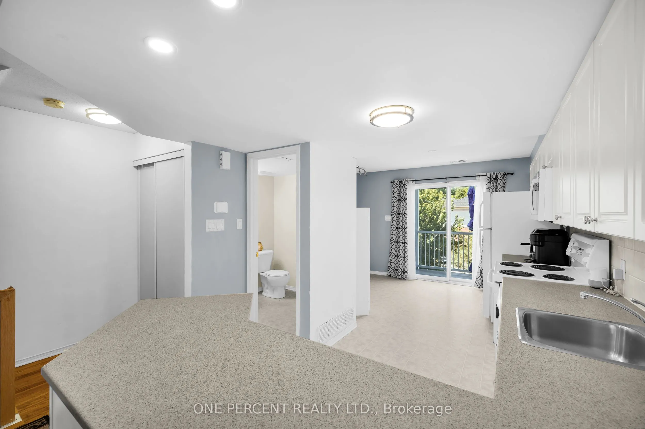 250 Cresthaven Drive, #3