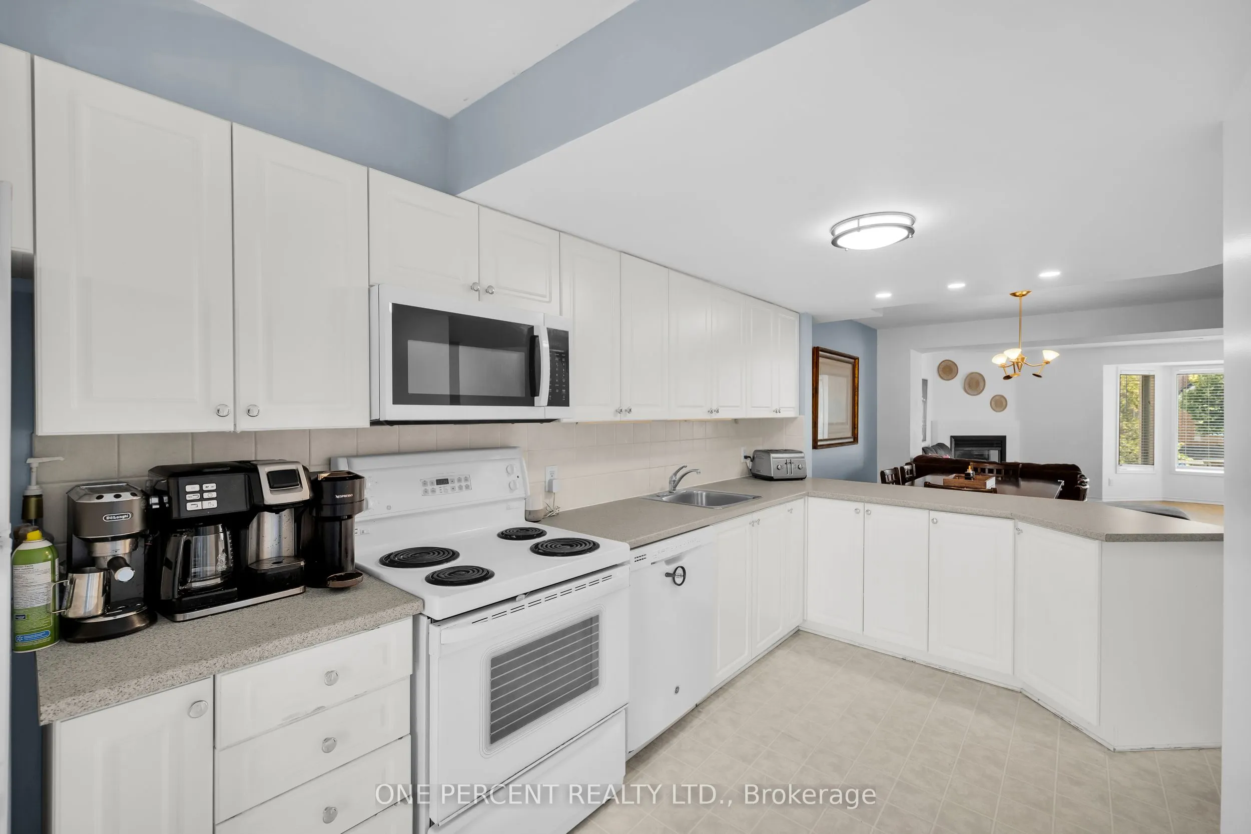 250 Cresthaven Drive, #3