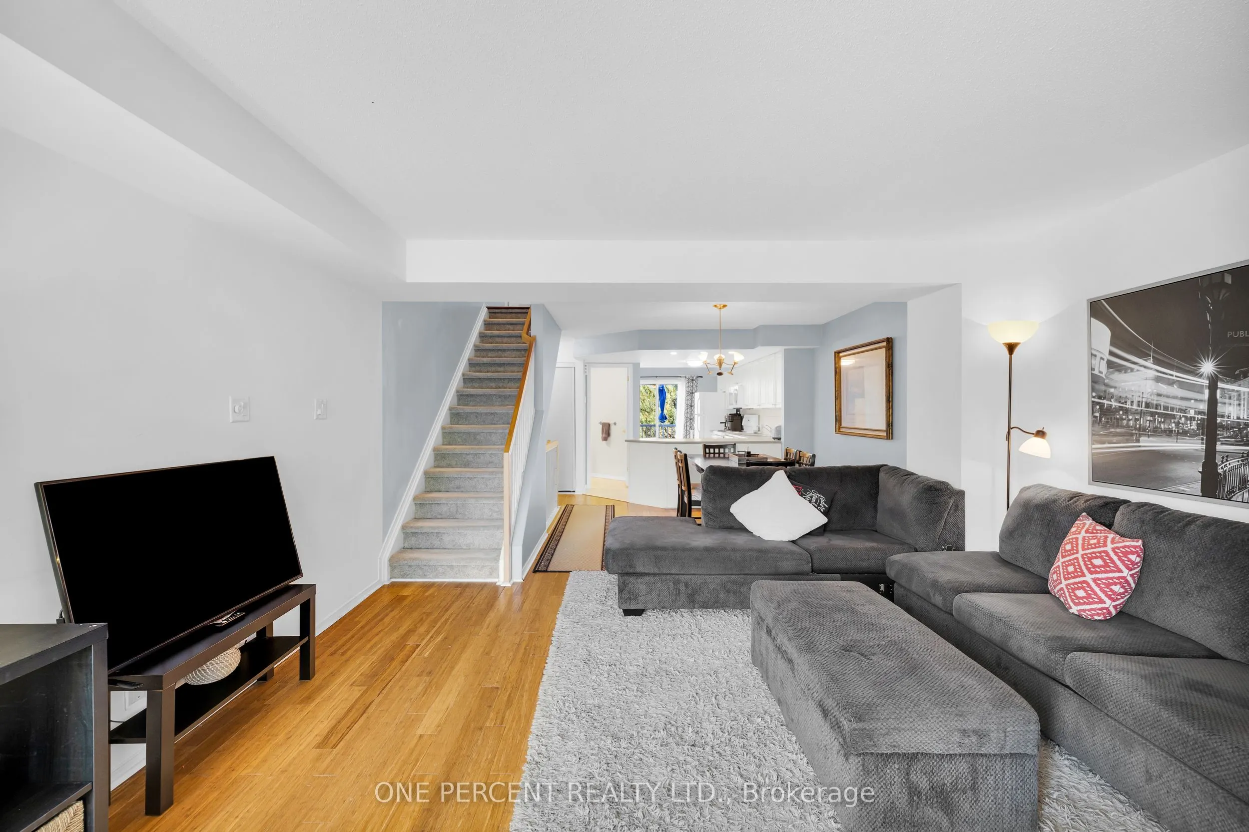 250 Cresthaven Drive, #3